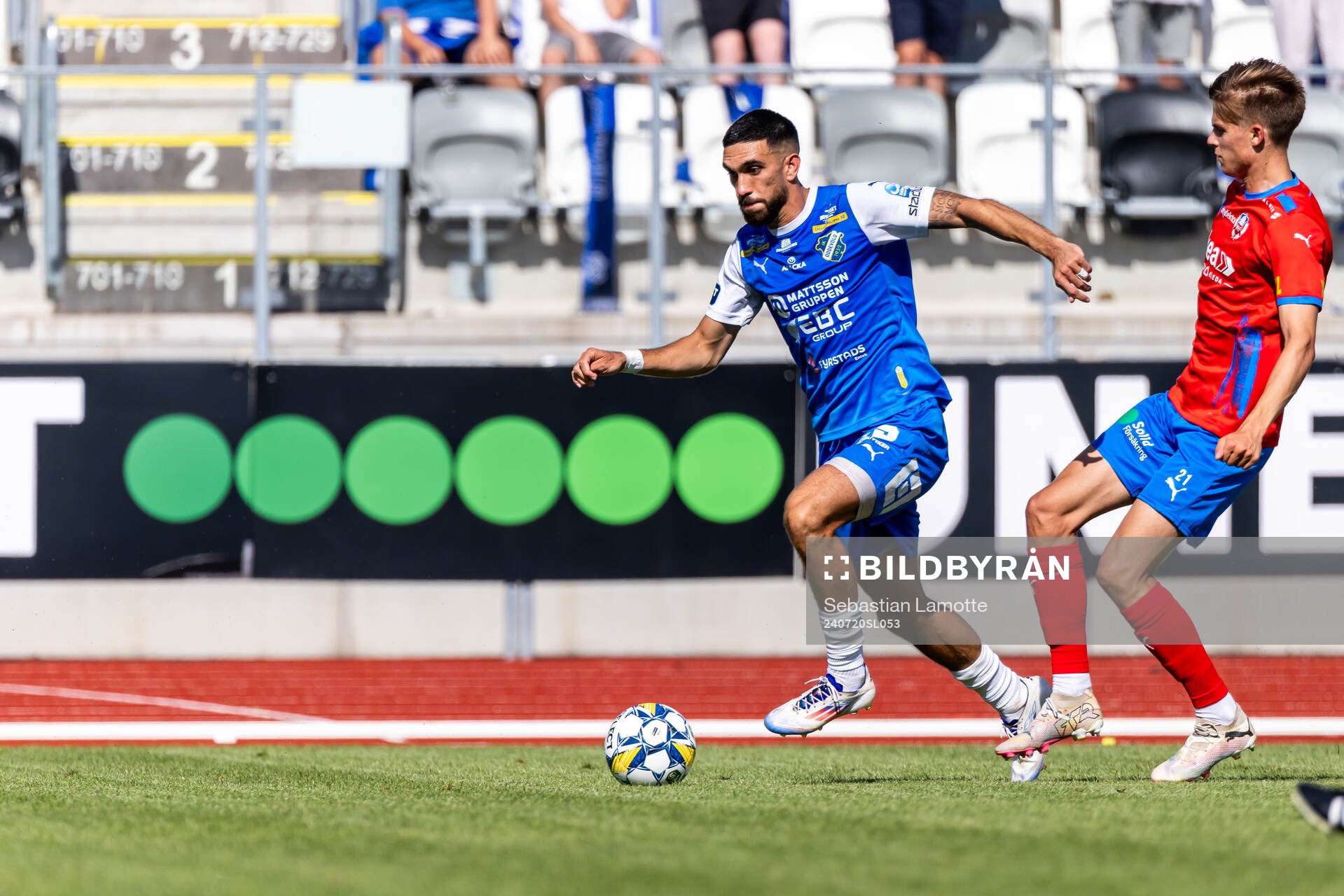 IK Oddevolds Viktor Kruger och Helsingborgs Adrian Svanbäck