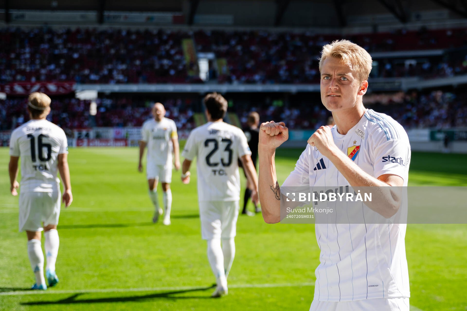 Djurgårdens Oskar Fallenius jublar