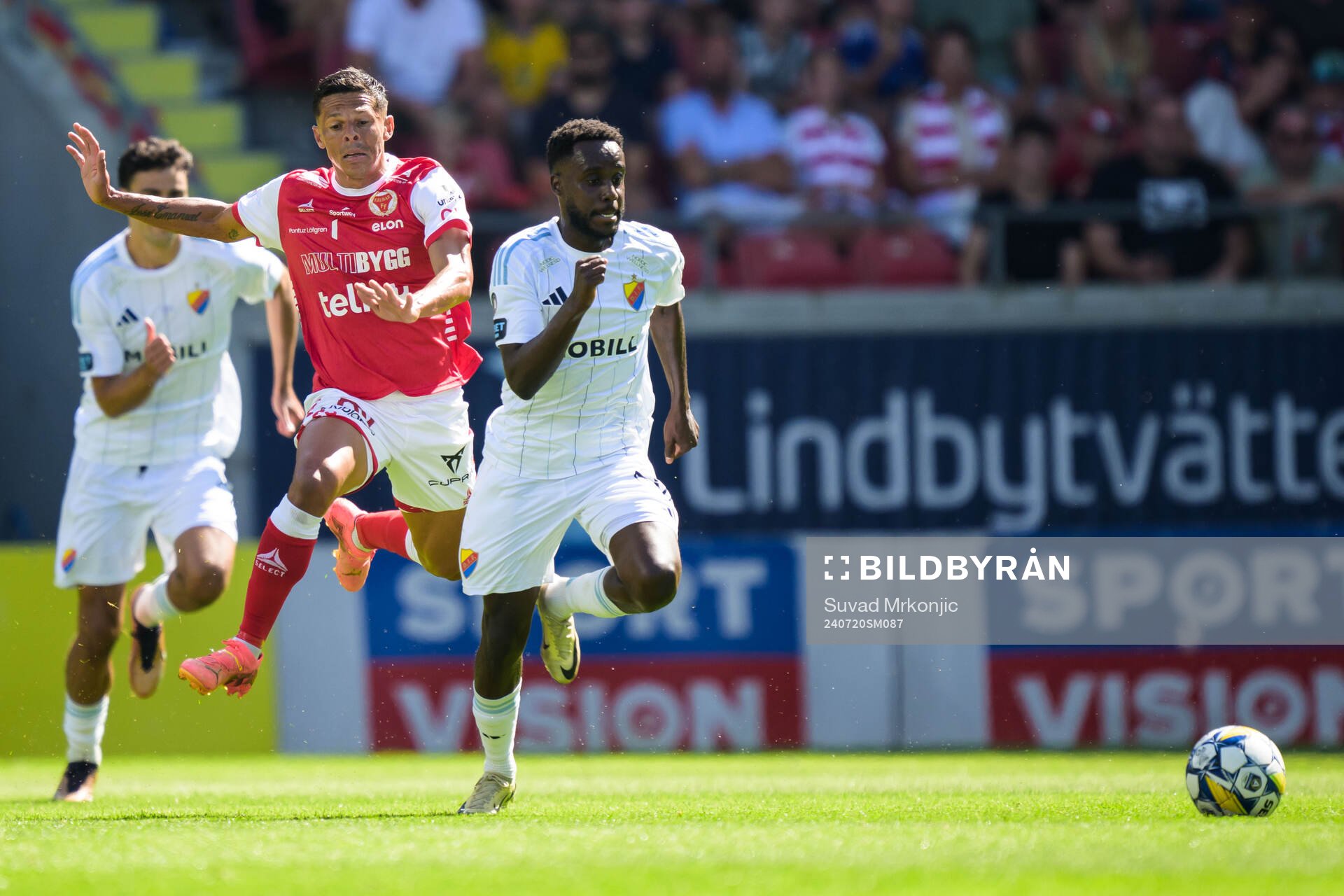 Kalmars Romario Pereira Sipiao och Djurgårdens Tokmac Nguen