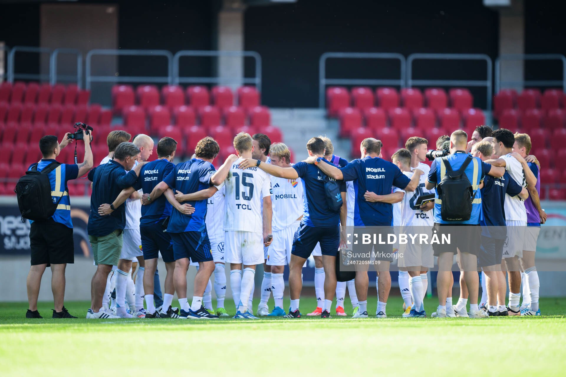 Djurgården spelare och ledare deppar