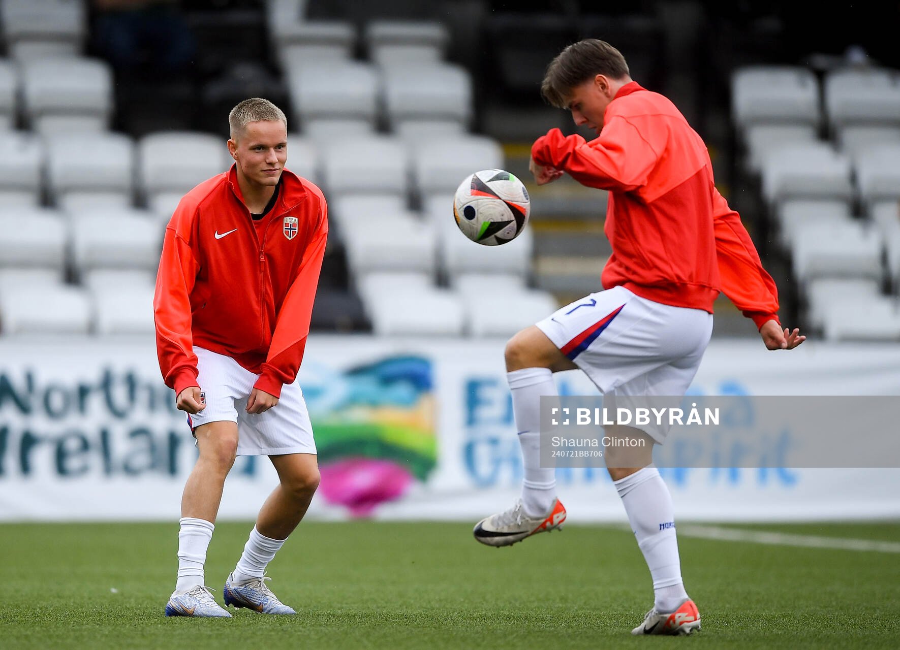 Mats Pedersen, left, and Julian Gonstad of Norway warm-up