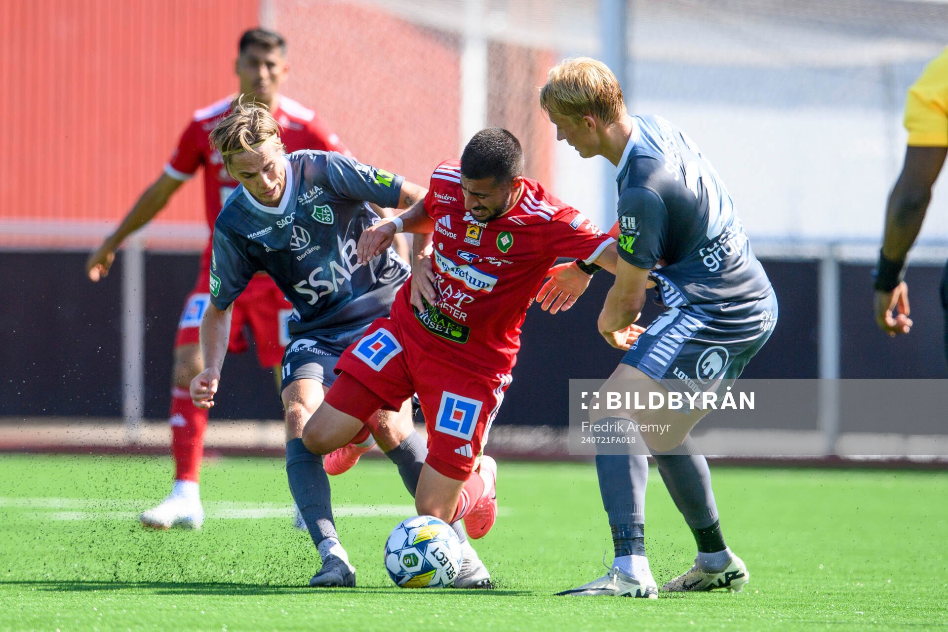 Brages Johan Arvidsson , Skövde AIKs Elmar Abraham och