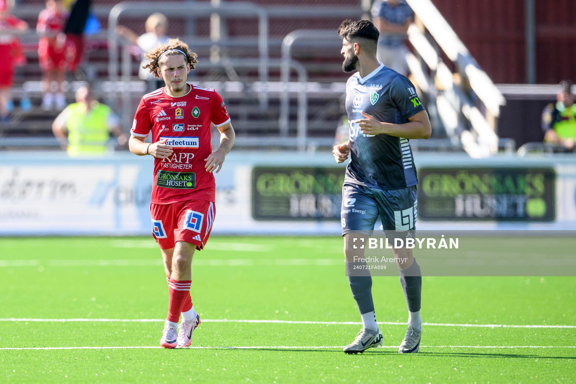 Skövde AIKs Adrian Zendelovski och Brages Ferhan Abic