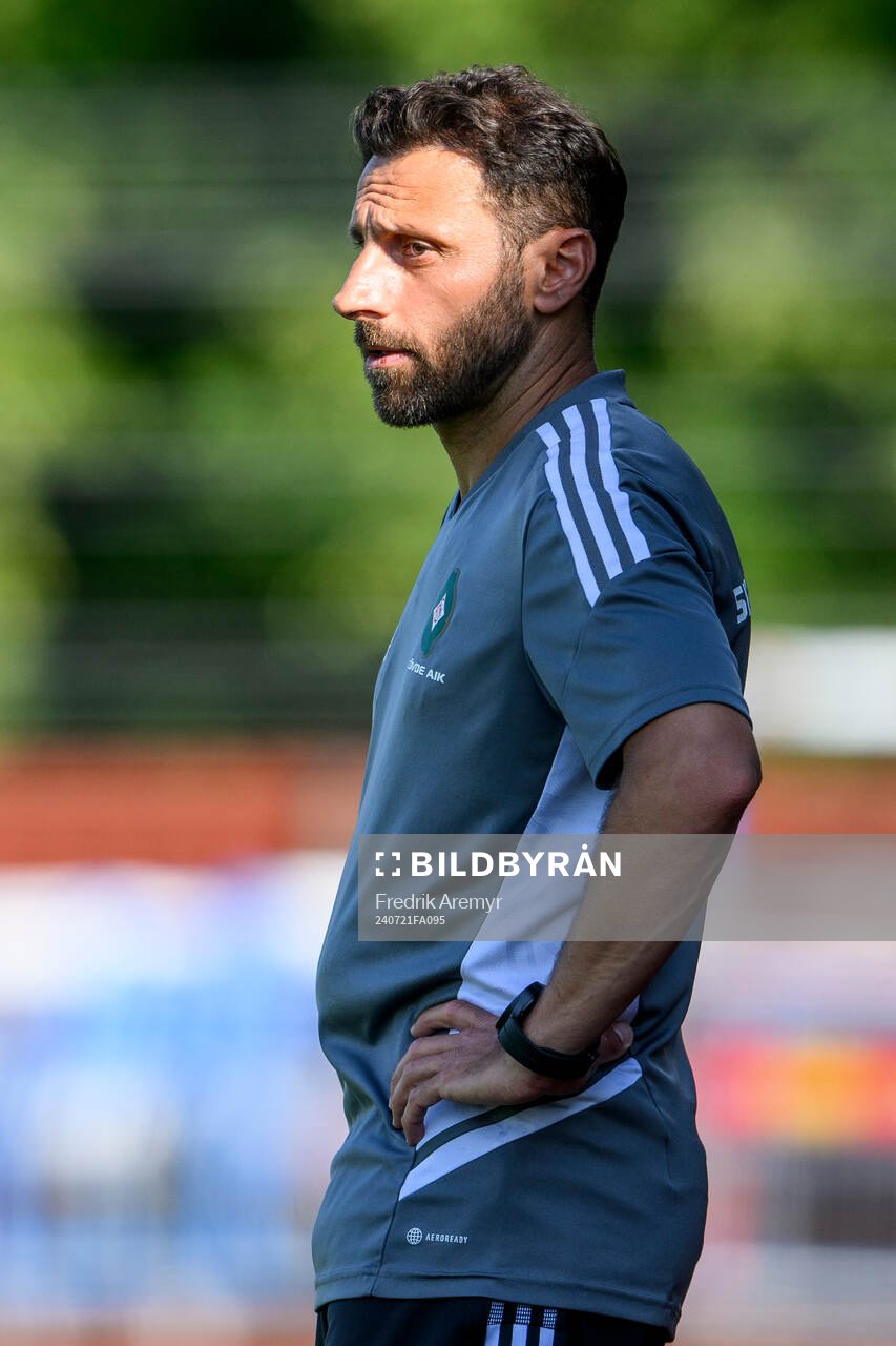 Skövde AIKs tränare Charbel Abraham