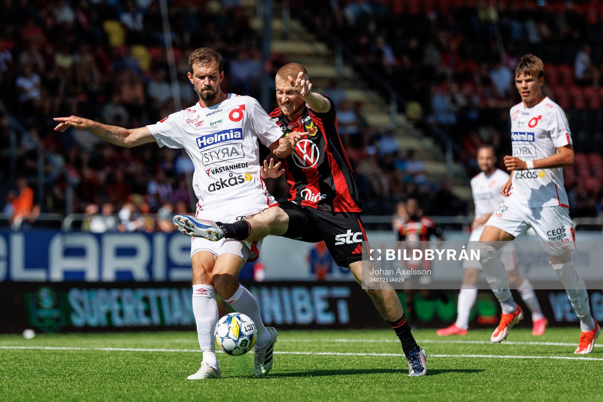 Östersunds Simon Kroon och Degerfors Sebastian Ohlsson