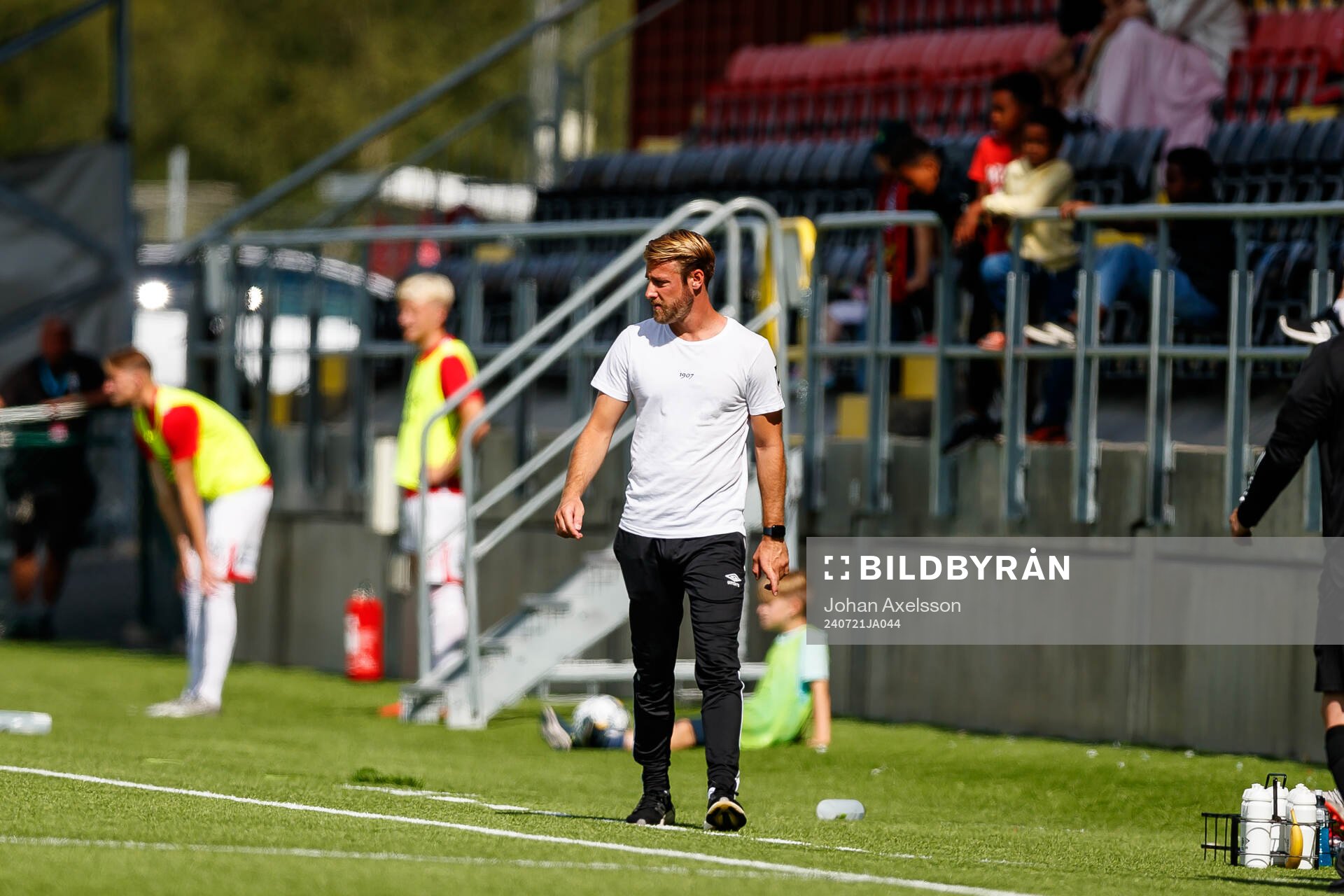 Degerfors tränare William Lundin deppar