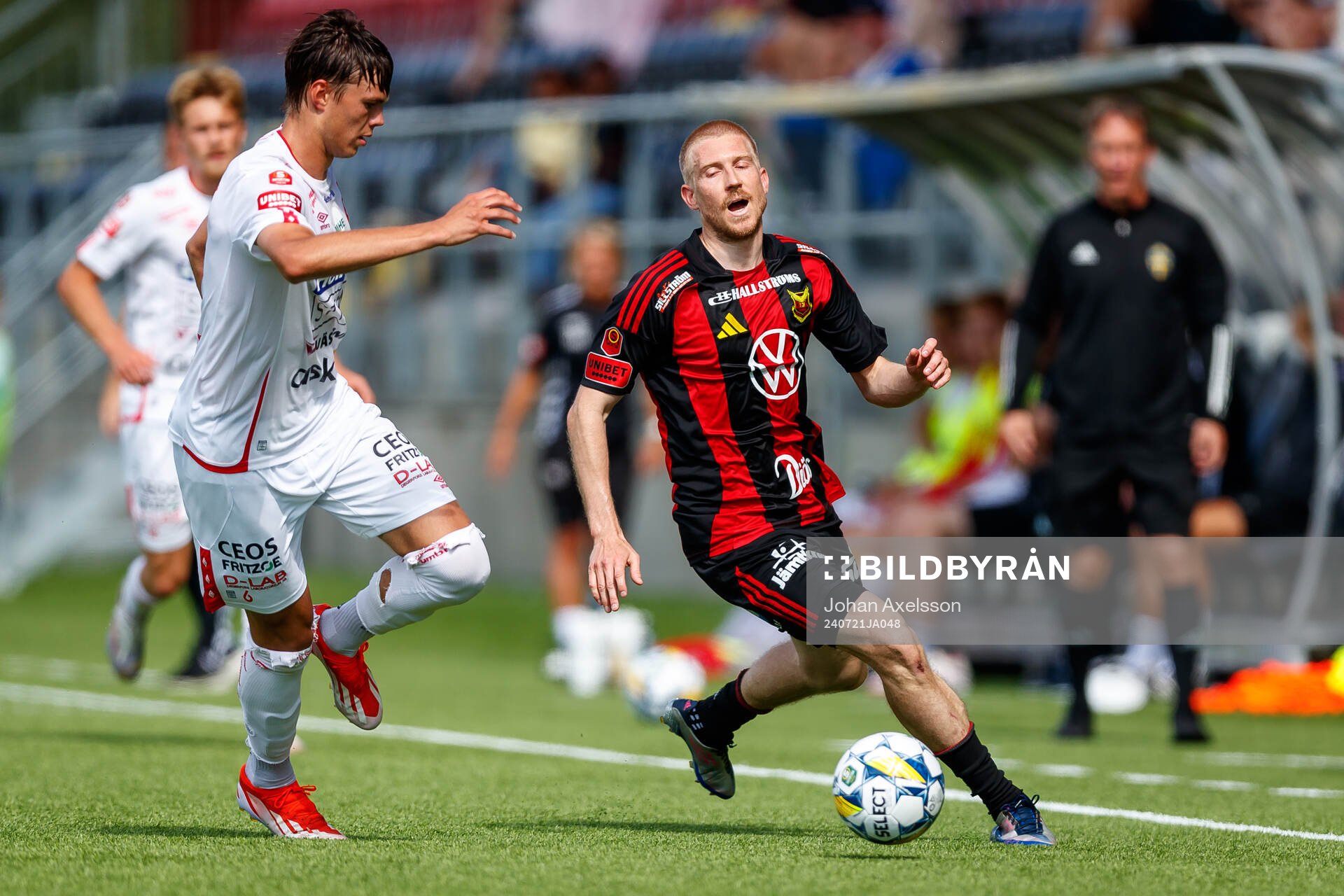 Östersunds Simon Kroon under fotbollsmatchen i Superettan mellan Östersund och Degerfors den 21 juli 2024 i Östersund. 