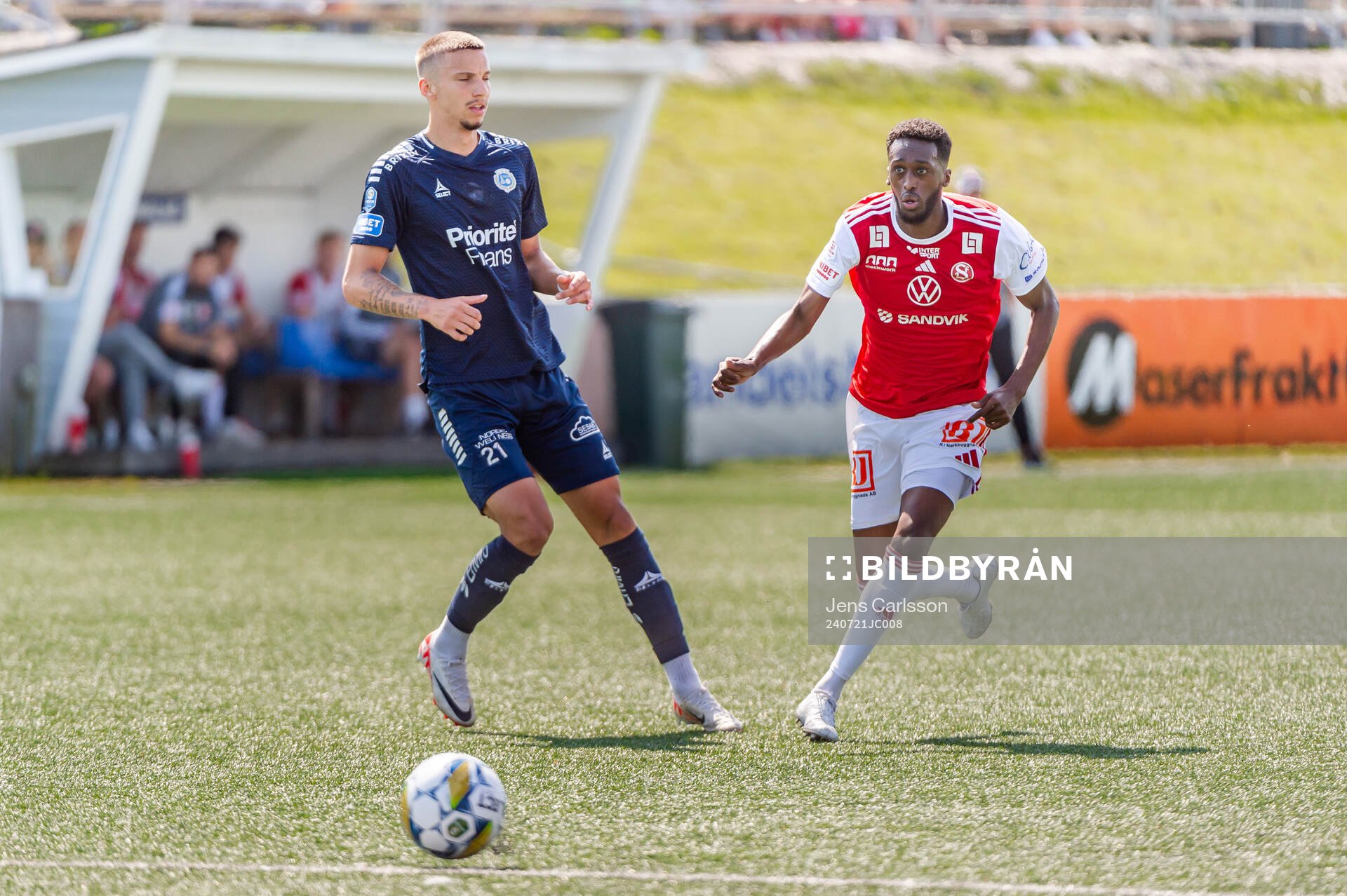 Utsiktens Kevin Rodeblad Lowe och Sandvikens IFs Mohammed