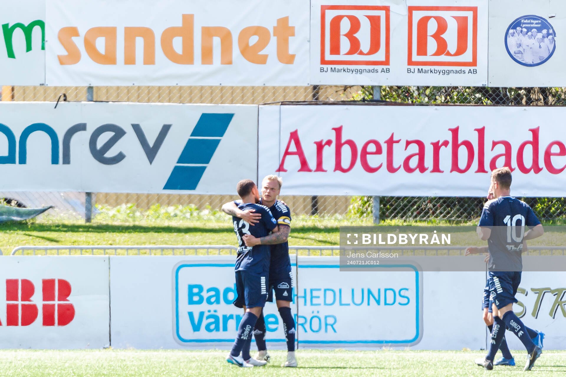 Utsiktens Jesper Brandt jublar