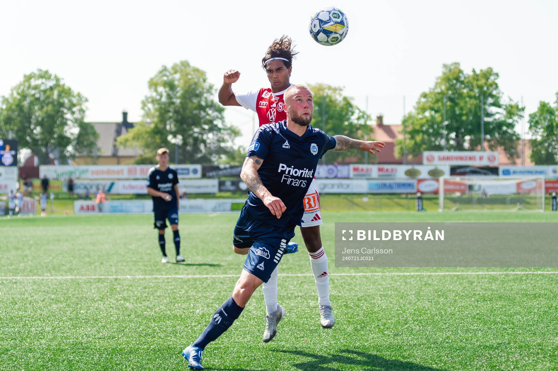 Utsiktens Alexander Faltsetas och Sandvikens IFs Jonathan