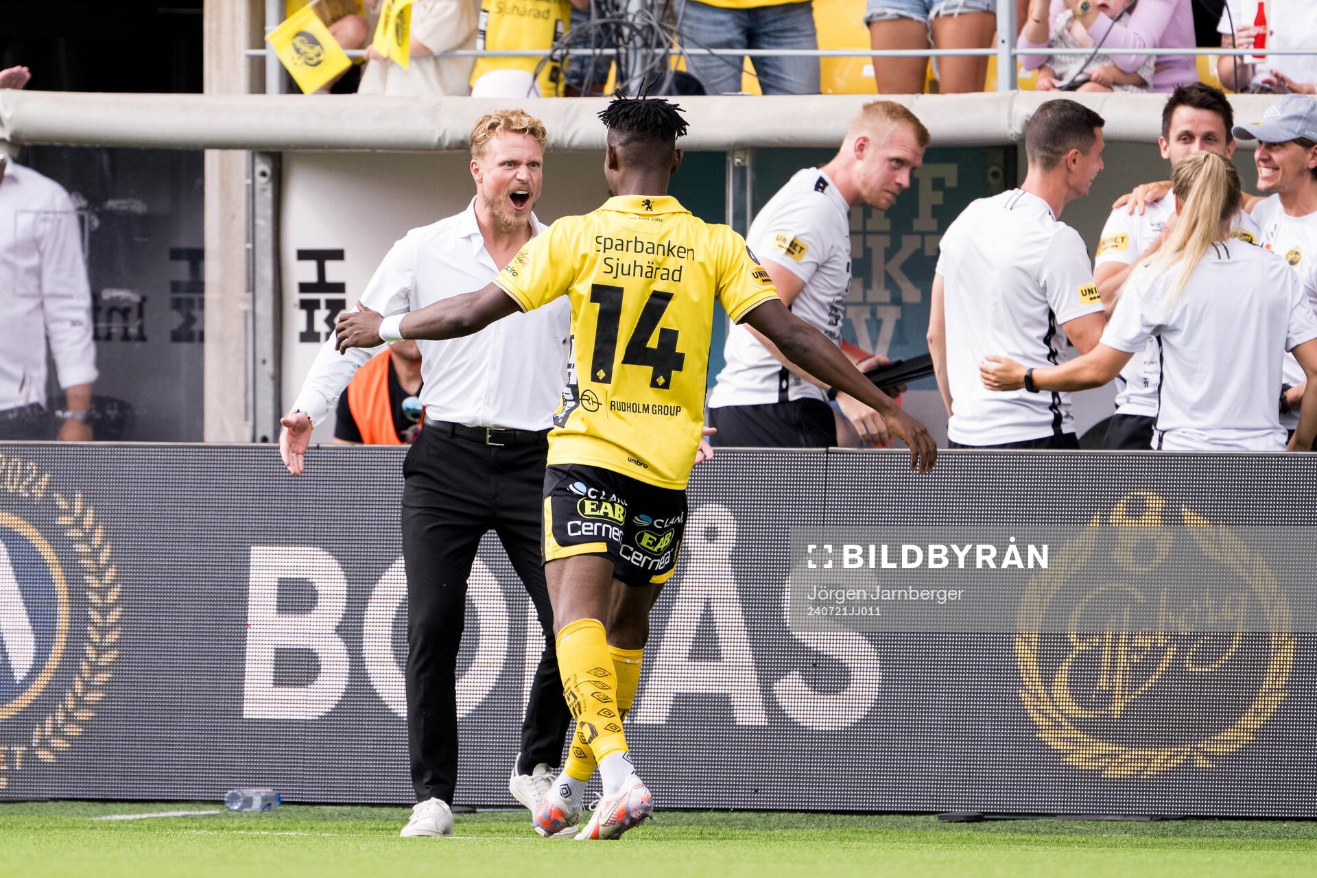 Elfsborgs manager Oscar Hiljemark och Jalal Abdullai jublar