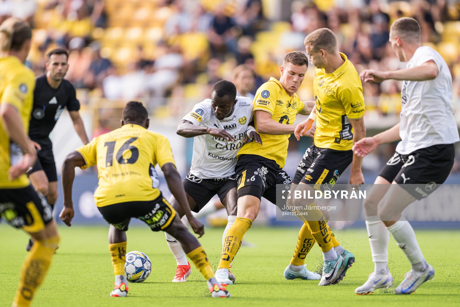 Mjällbys Abdoulie Manneh och Elfsborgs Andri Fannar