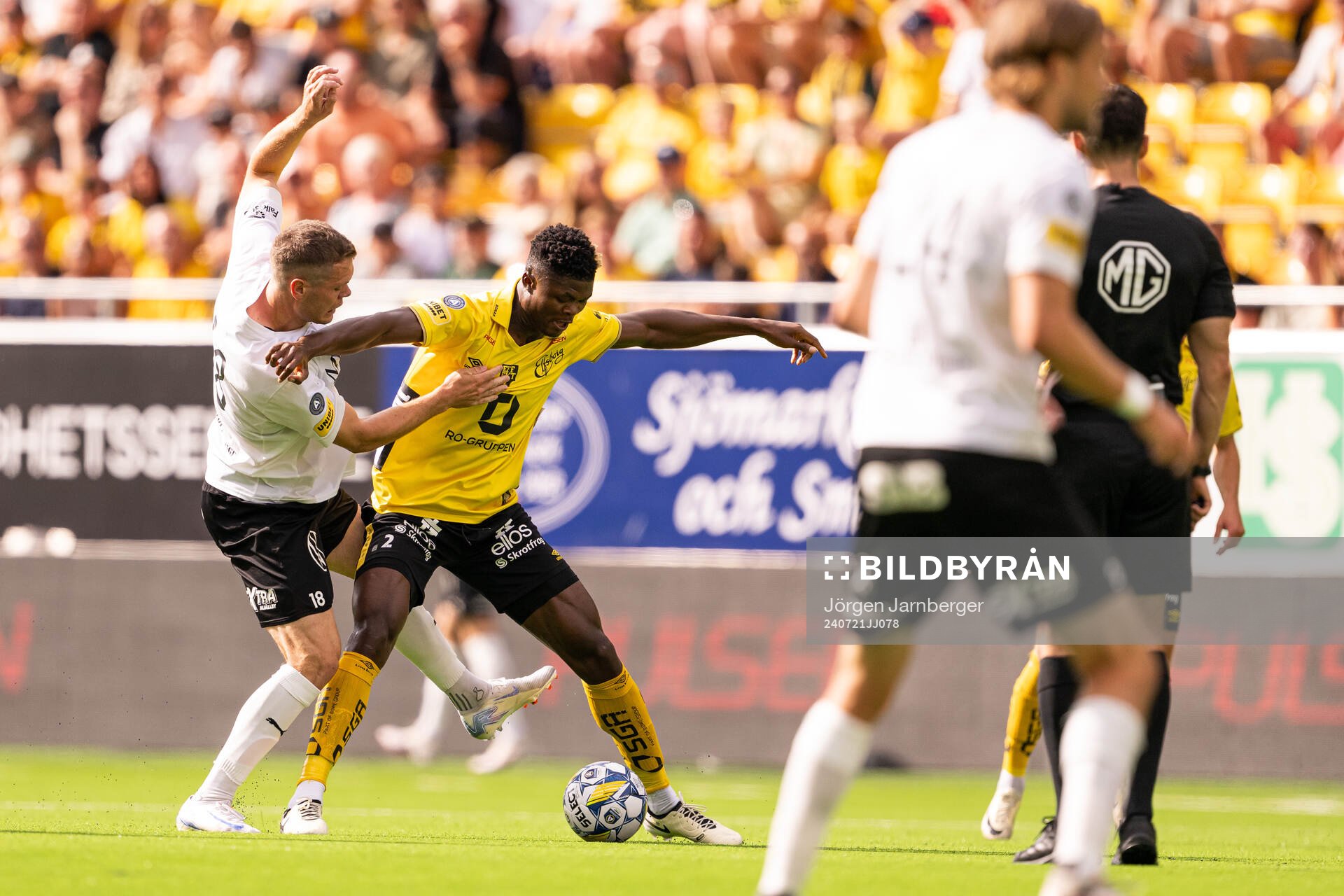 Mjällbys Jacob Bergström och Elfsborgs Terry Yegbe