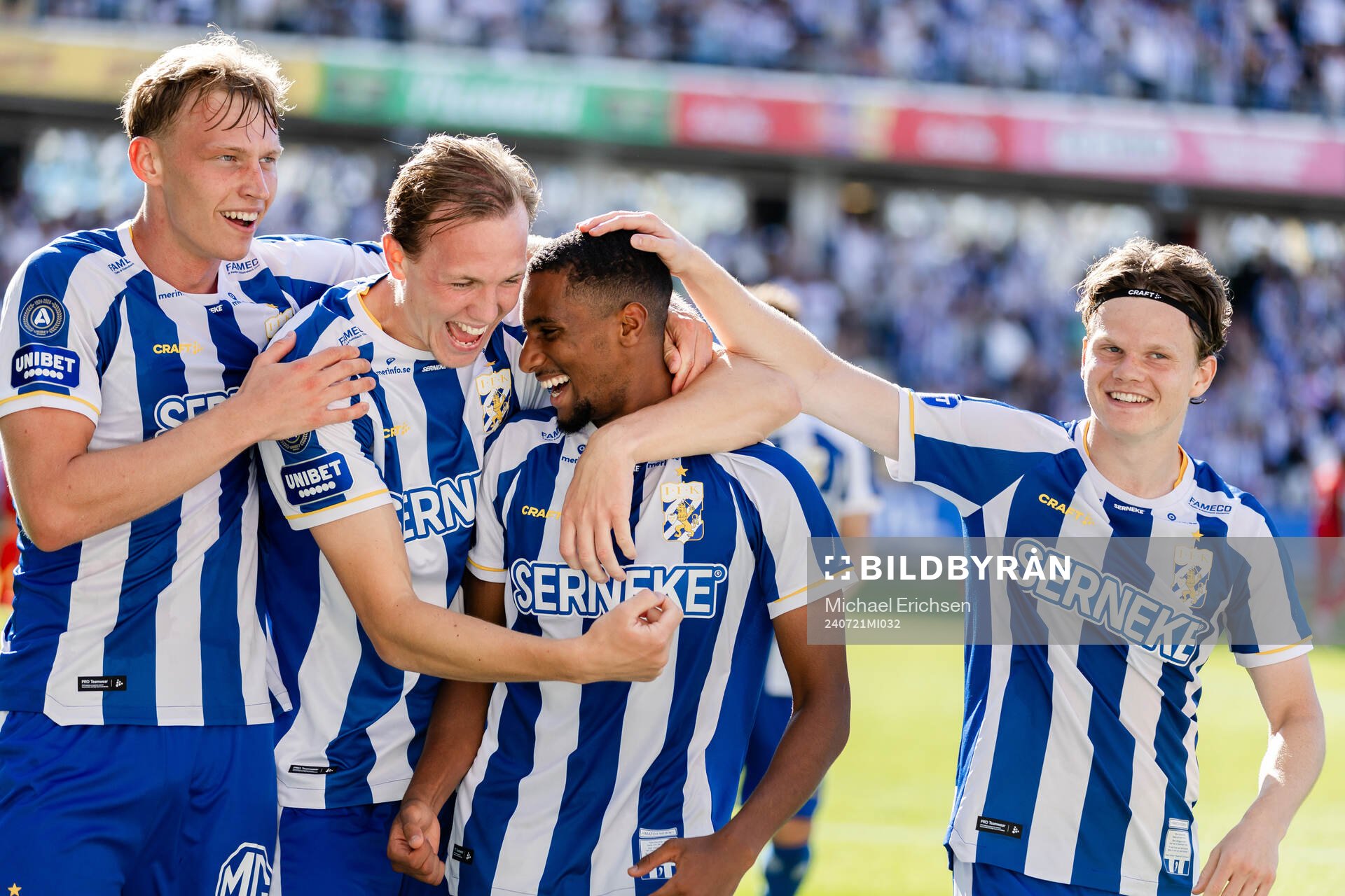 IFK Göteborgs Paulos Abraham jublar med Adam Carlén,