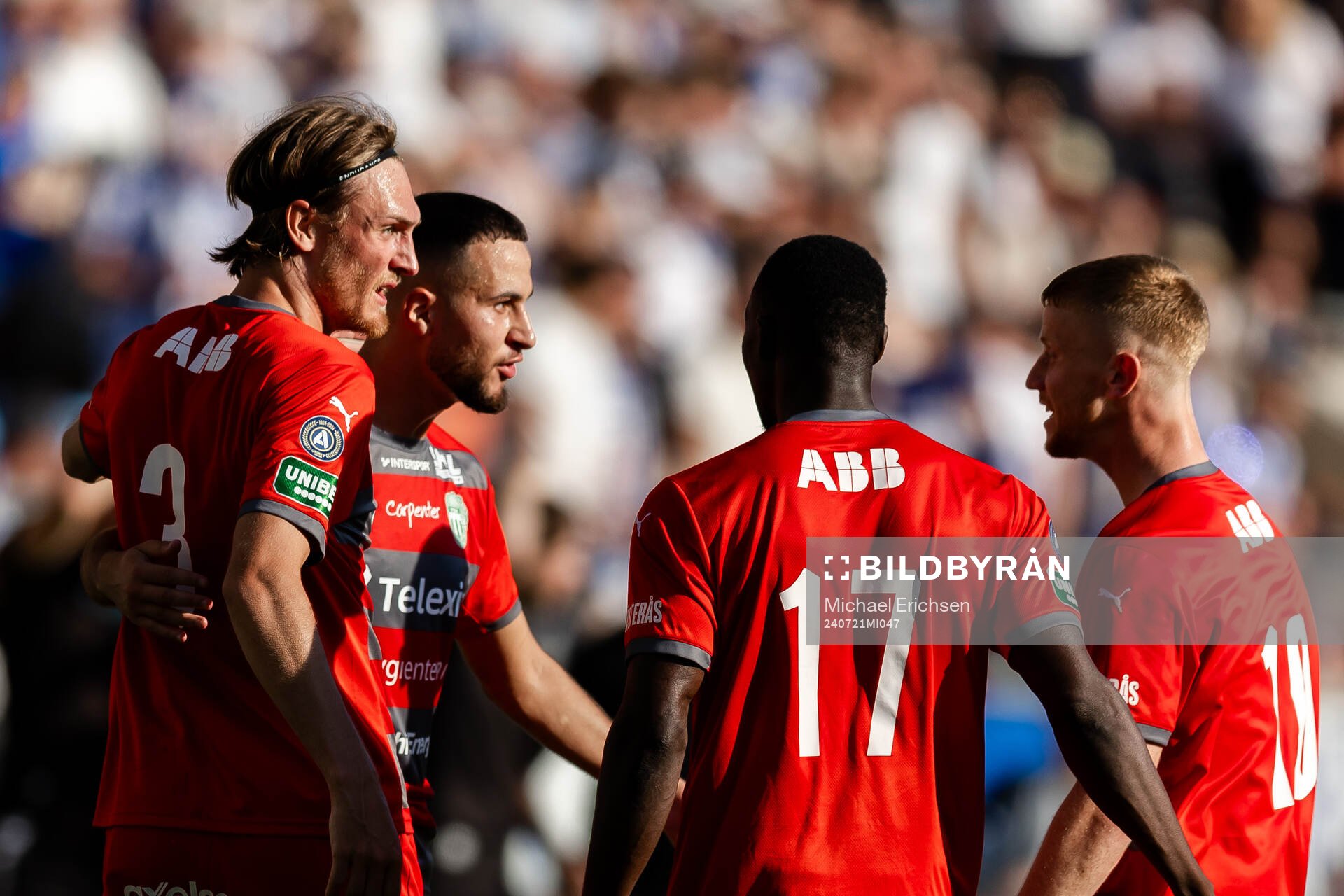 Västerås Gustav Granath och Abdelrahman Boudah Saidi jublar efter 1-1 under fotbollsmatchen i Allsvenskan mellan IFK Göteborg och Västerås den 21 juli 2024 i Göteborg.