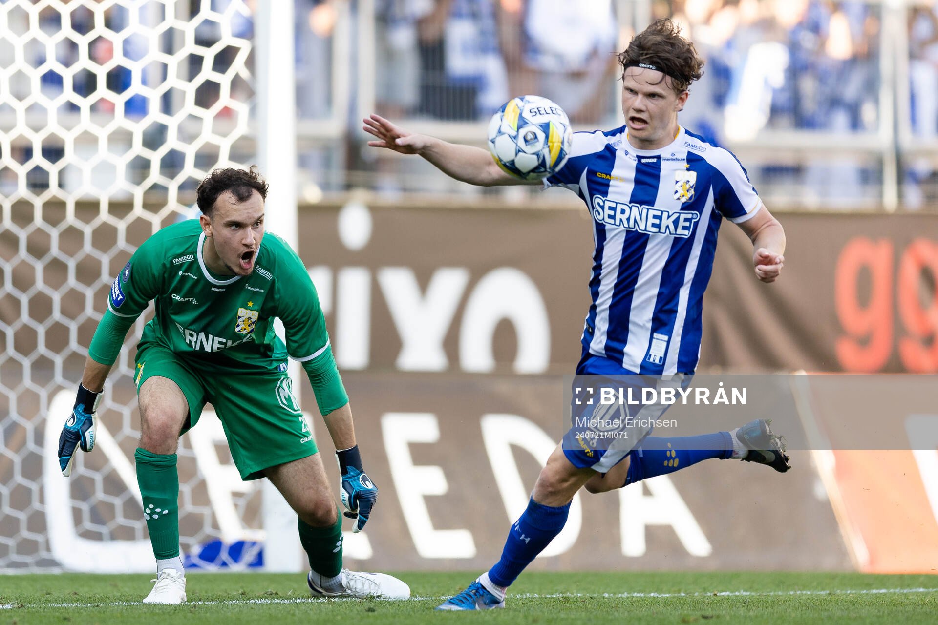 IFK Göteborgs målvakt Elis Bishesari under fotbollsmatchen i Allsvenskan mellan IFK Göteborg och Västerås den 21 juli 2024 i Göteborg.
