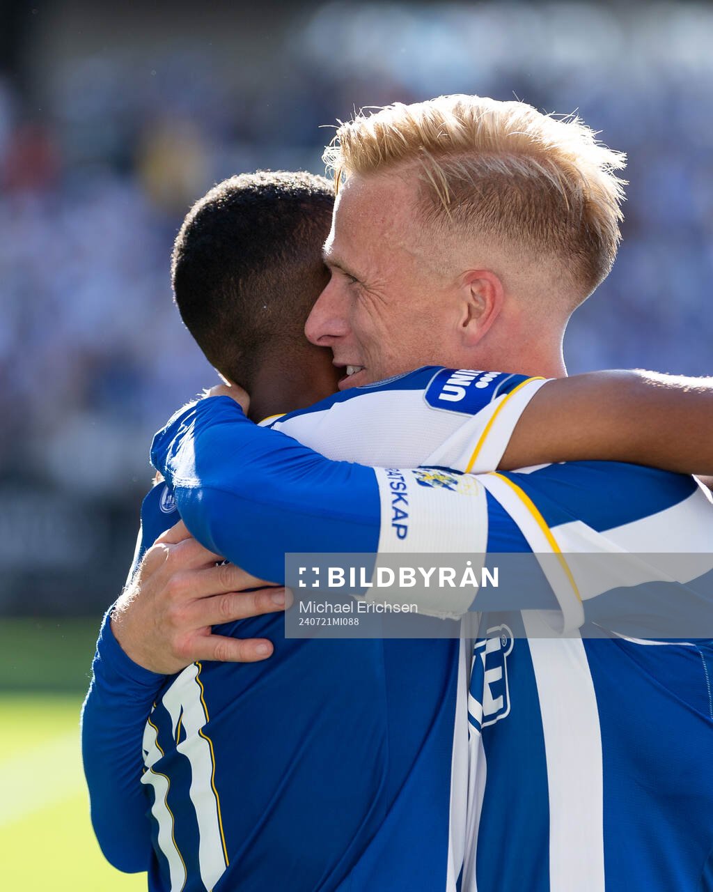 IFK Göteborgs Paulos Abraham jublar med Oscar Wendt