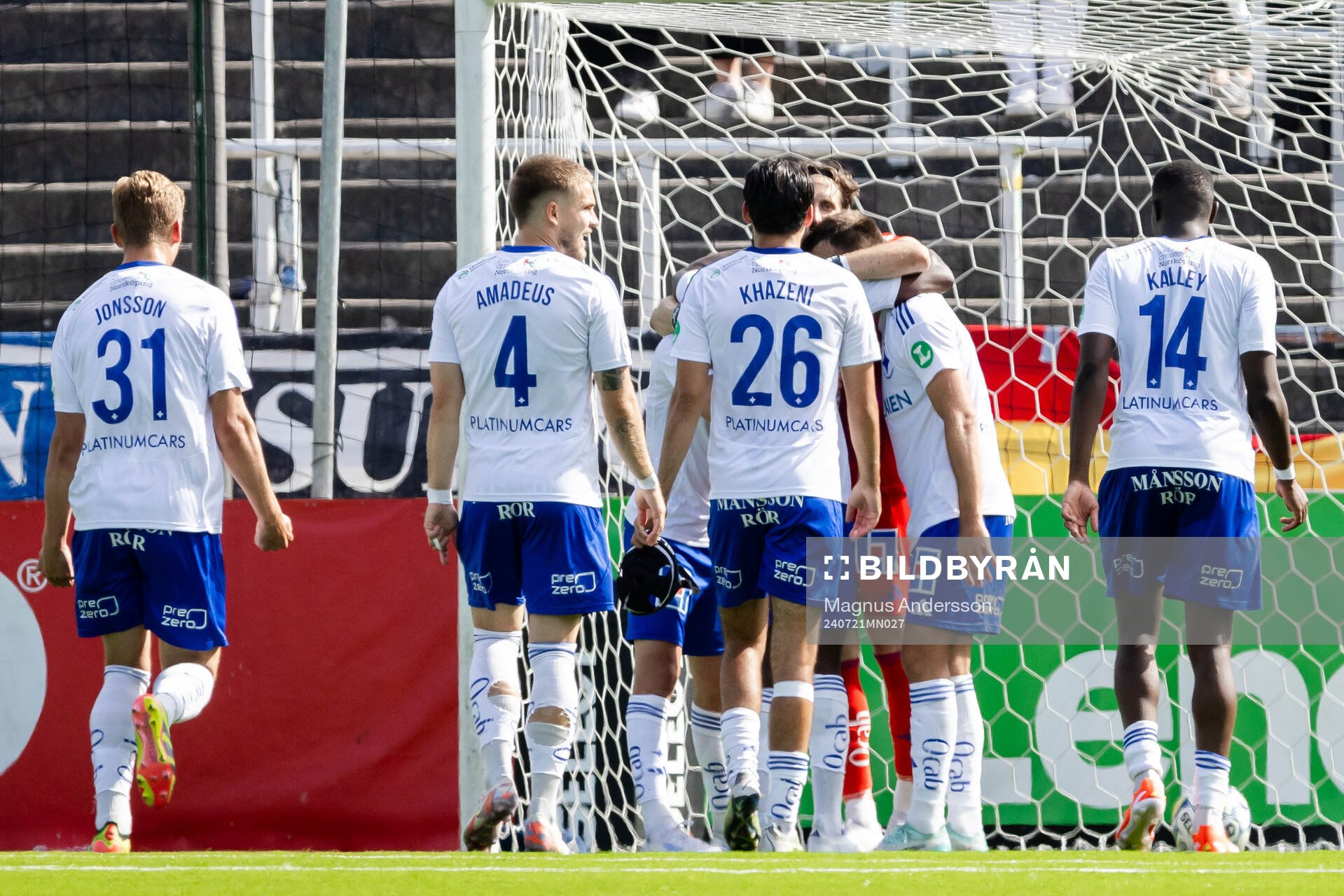 IFK Norrköpings spelare jublar