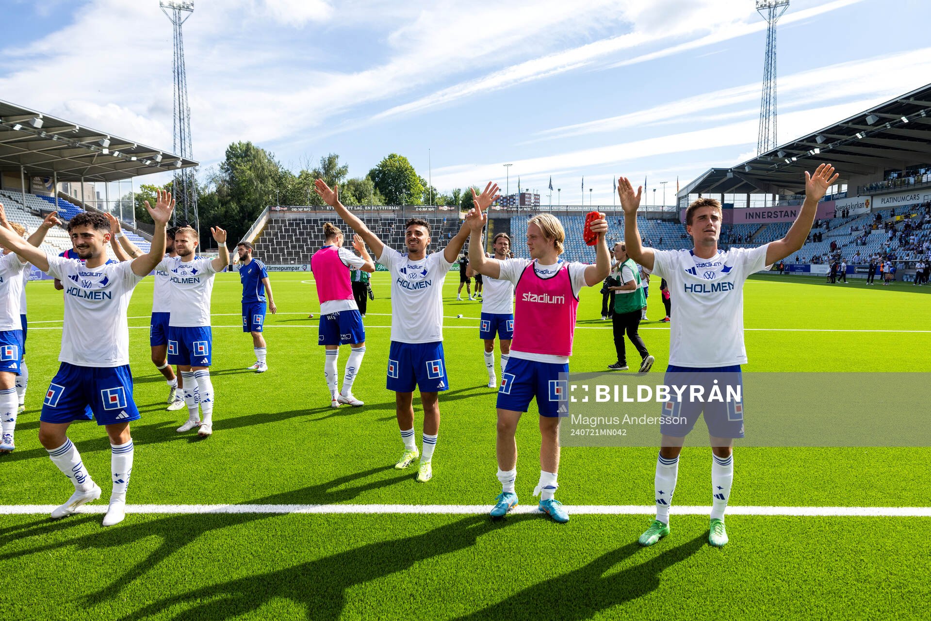 IFK Norrköpings spelare jublar