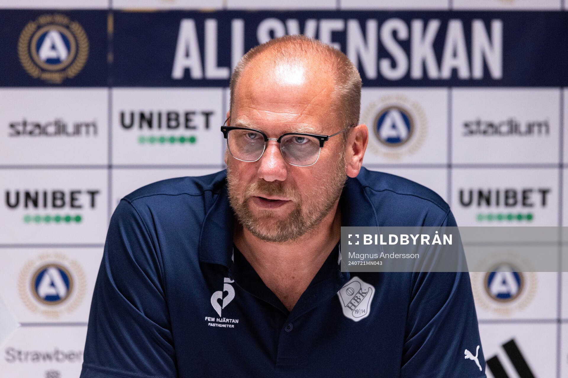 Halmstads tränare Magnus Haglund på presskonferens
