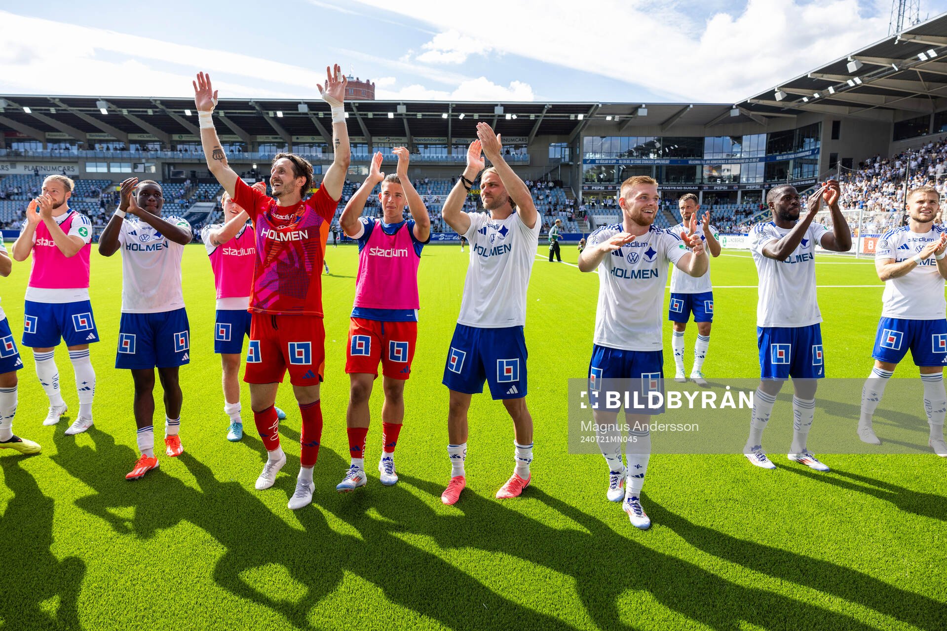 IFK Norrköpings spelare jublar