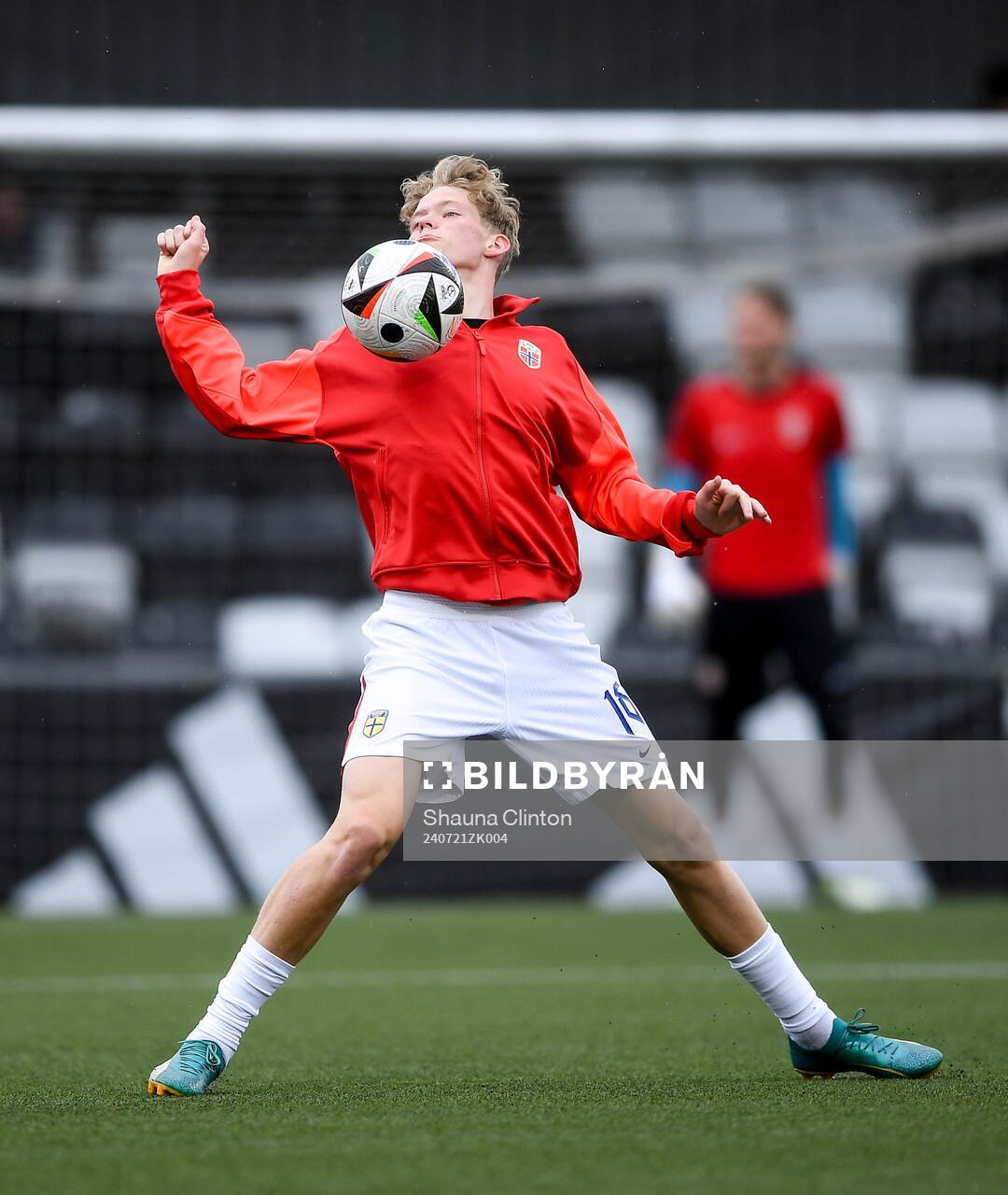 Vetle Auklend of Norway warms-up