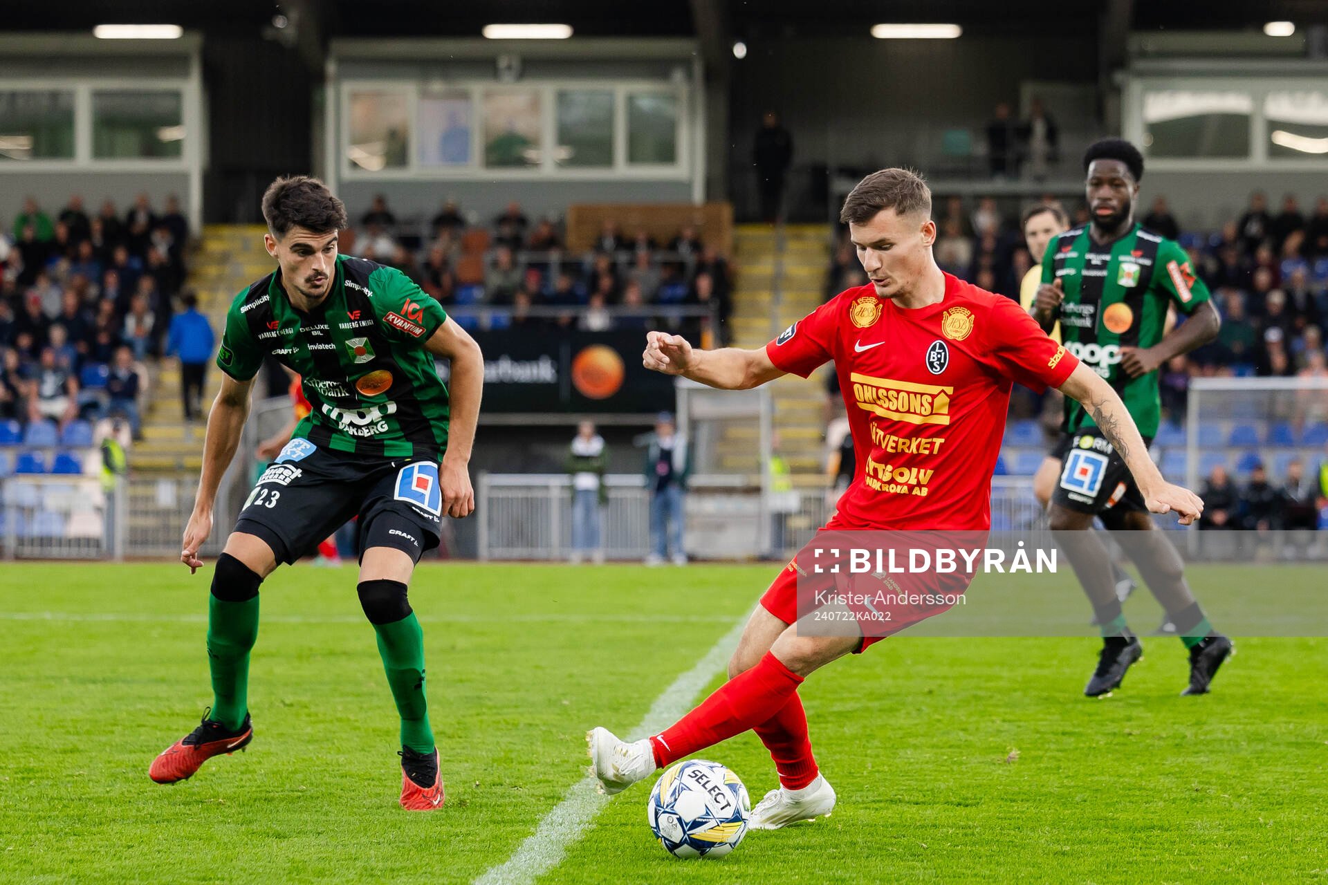 Varbergs Marc Ante Tokich och Landskronas Robin Dzabic