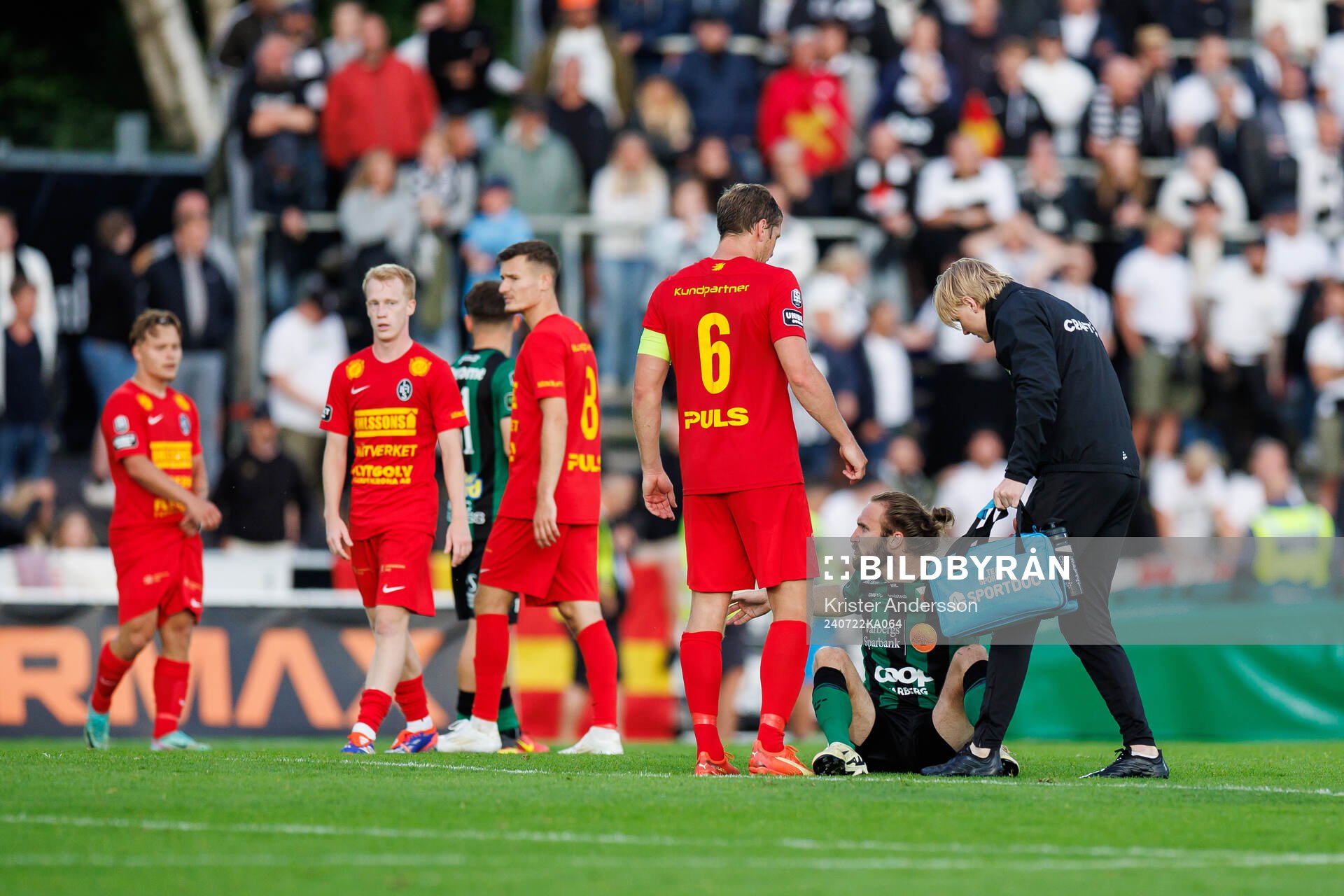 Varbergs Oskar Sverrisson reagerar