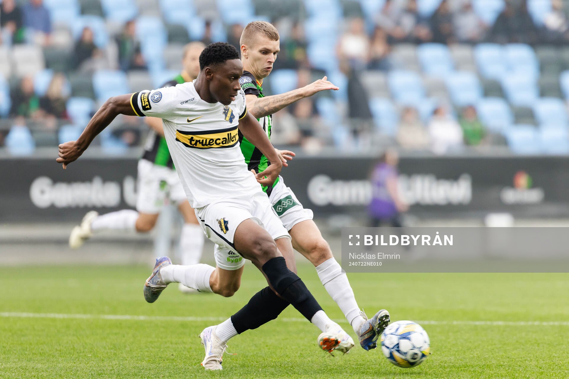 AIKs Mouhamed Lamine Fanne Dabo och GAISs Lucas Hedlund