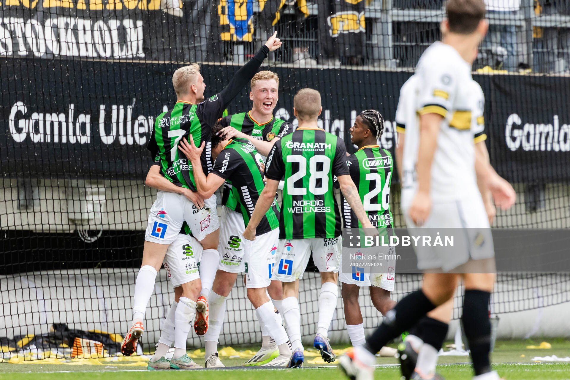 GAIS spelare jublar efter 1-0 av Axel Norén under fotbollsmatchen i Allsvenskan mellan GAIS och AIK den 22 juli 2024 i Göteborg. 