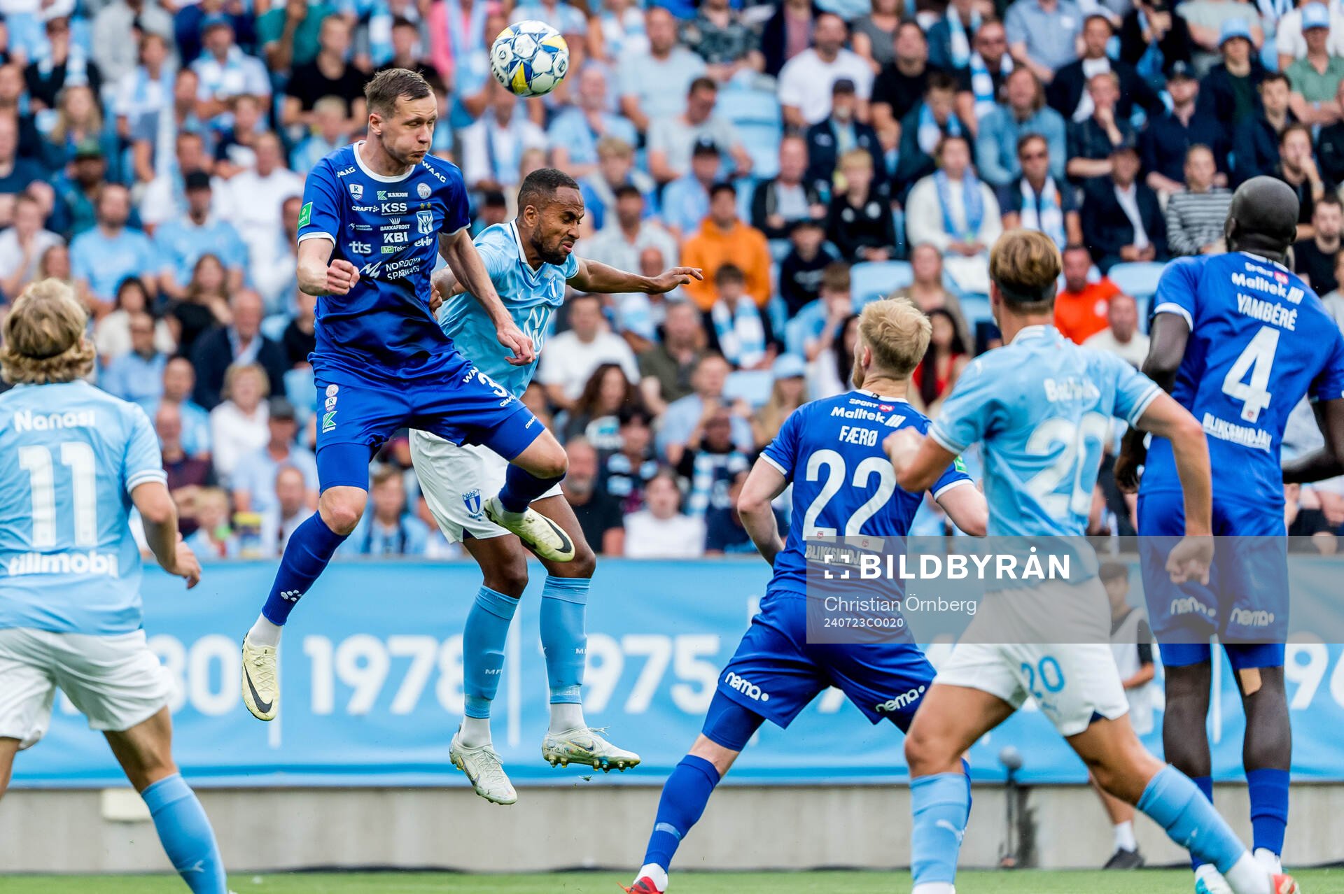 Alexander Berntsson of Klaksvik and Isaac Kiese Thelin of