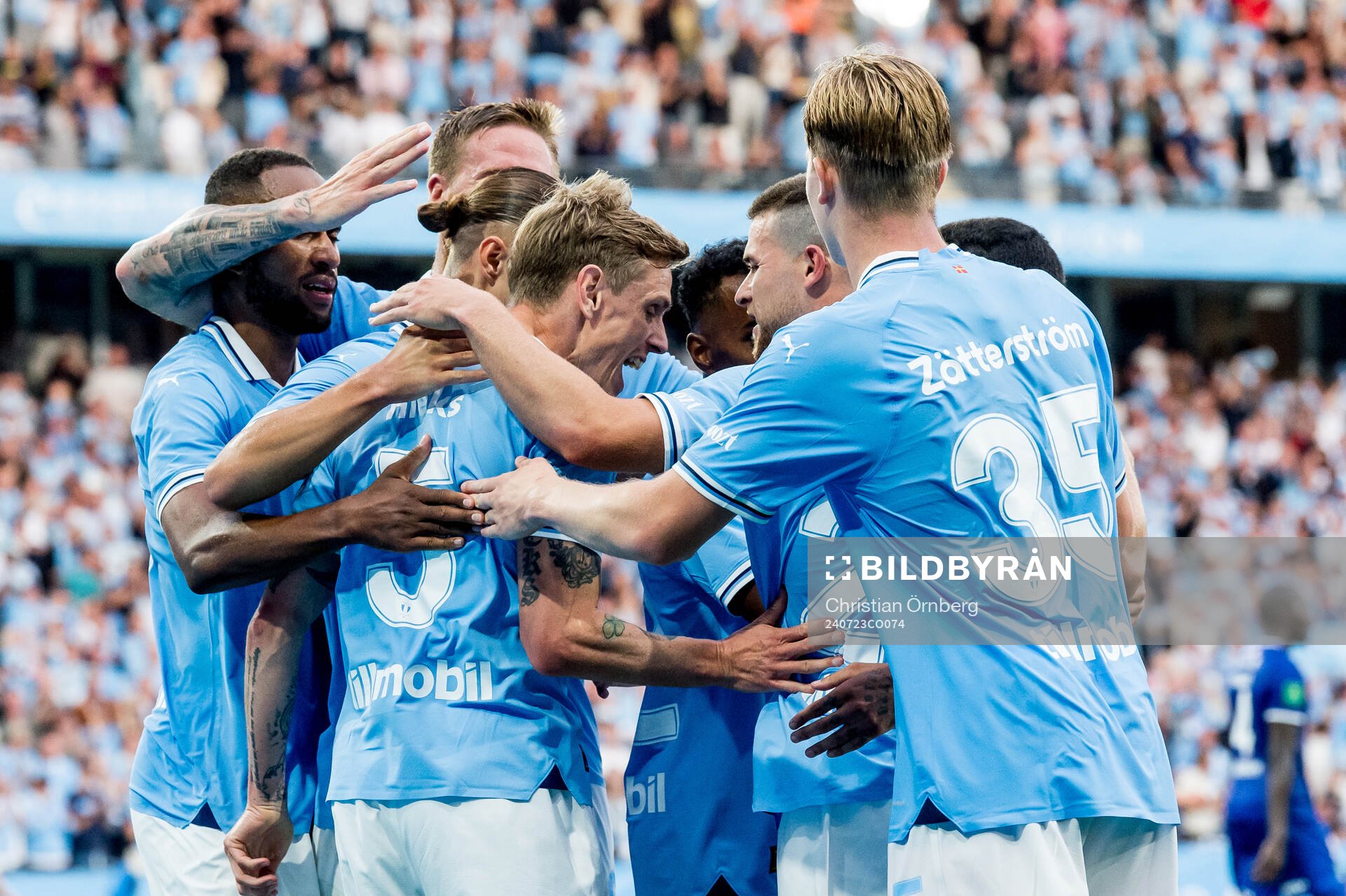 Søren Rieks of Malmö FF celebrates the 4-1 goal