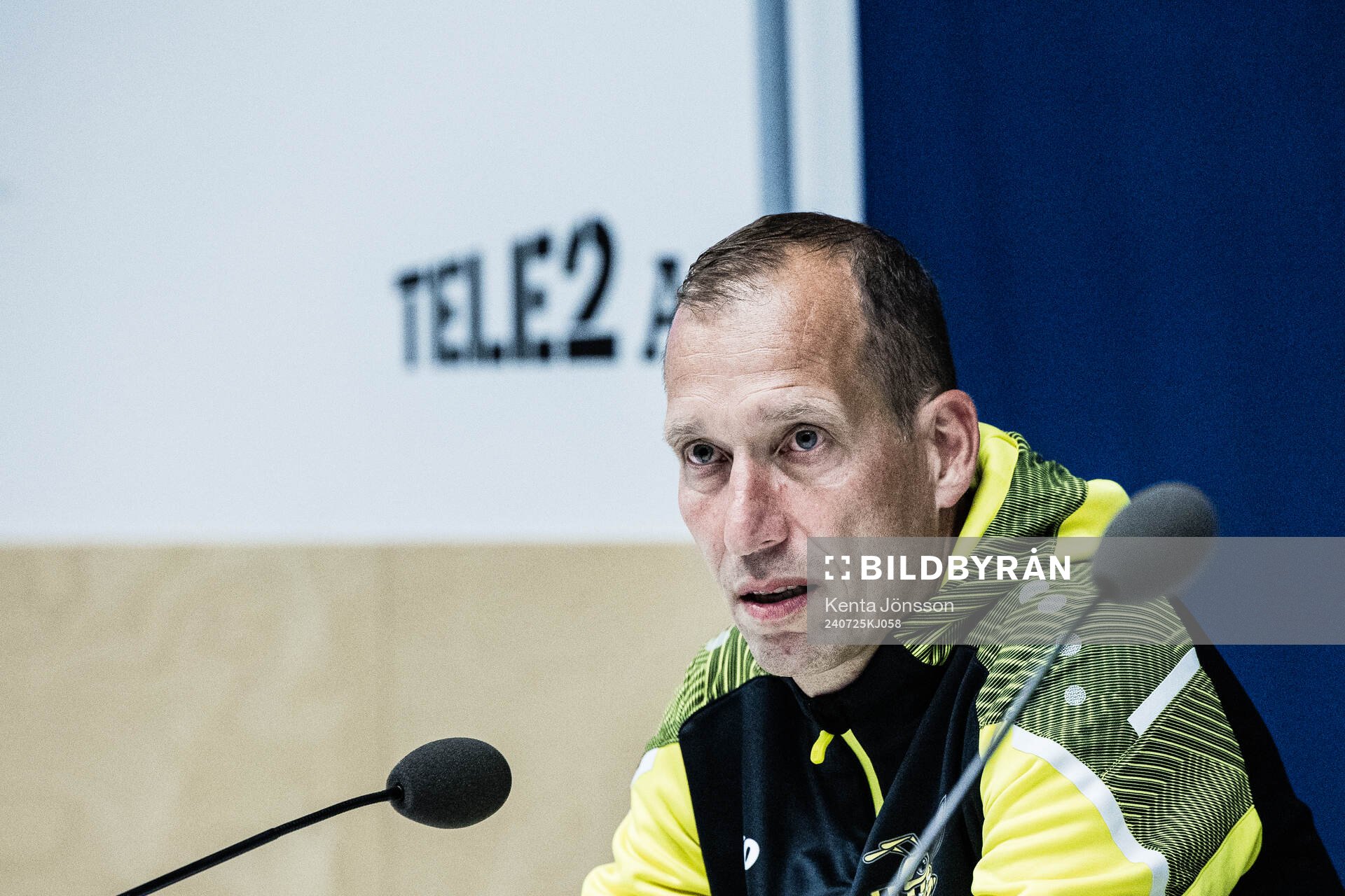 Coach Jeff Strasser of Progres Niederkorn