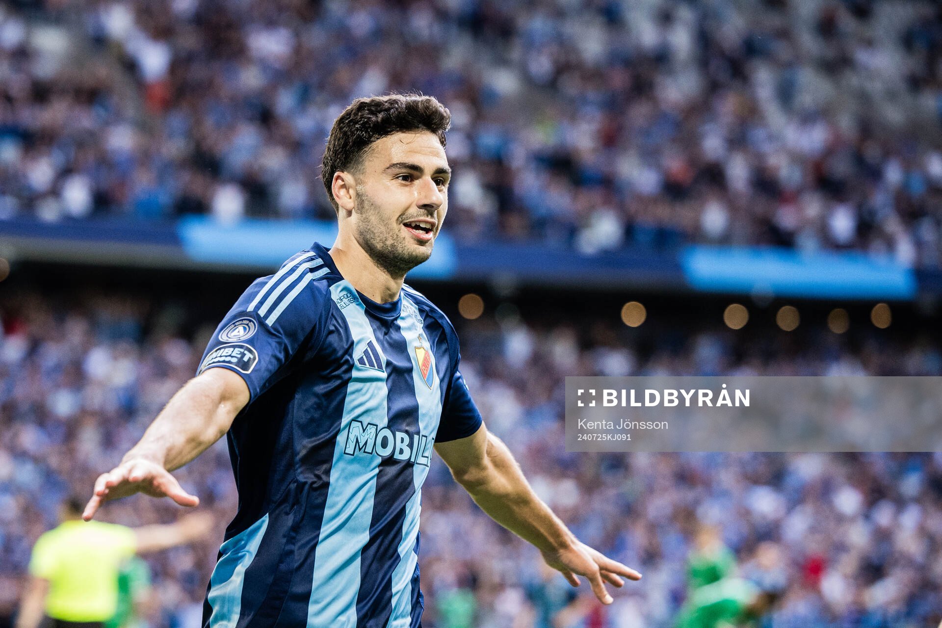 Deniz Hümmet of Djurgården celebrates