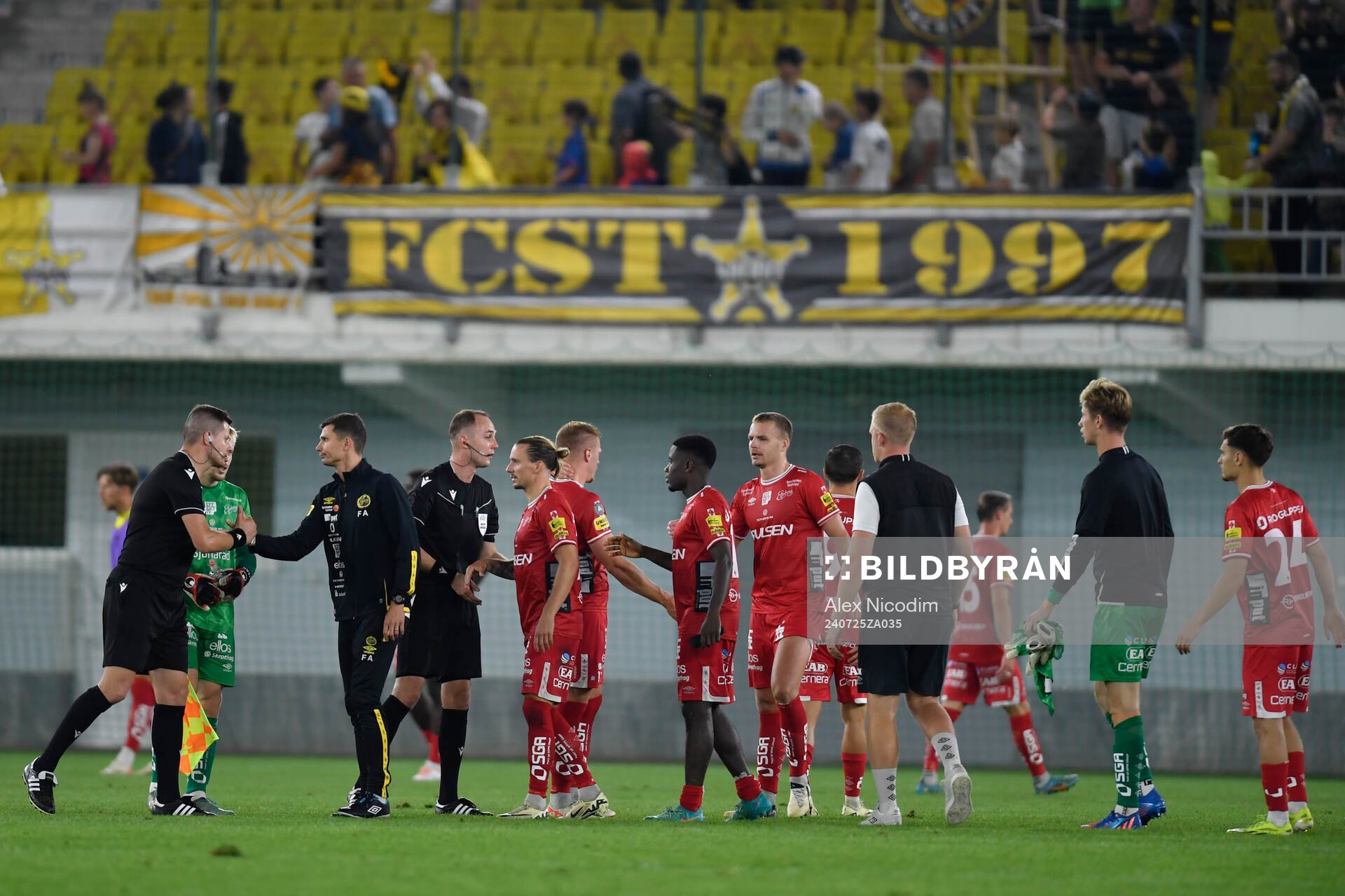 Players of Elfsborg celebrate
