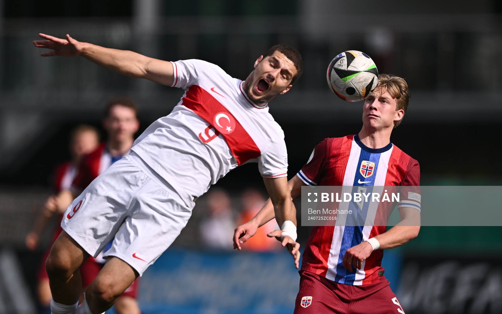 Poyraz Yildirim of Turkiye in action against Benjamin