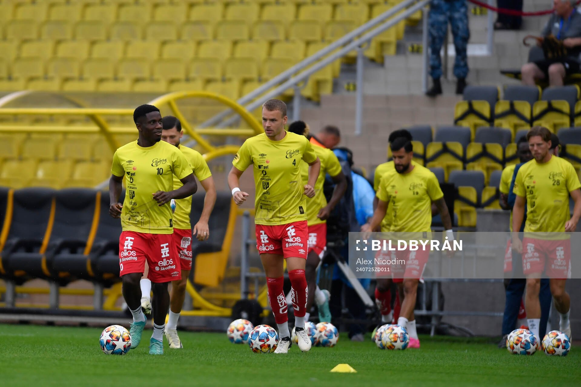 Michael Baidoo of Elfsborg and Gustav Henriksson