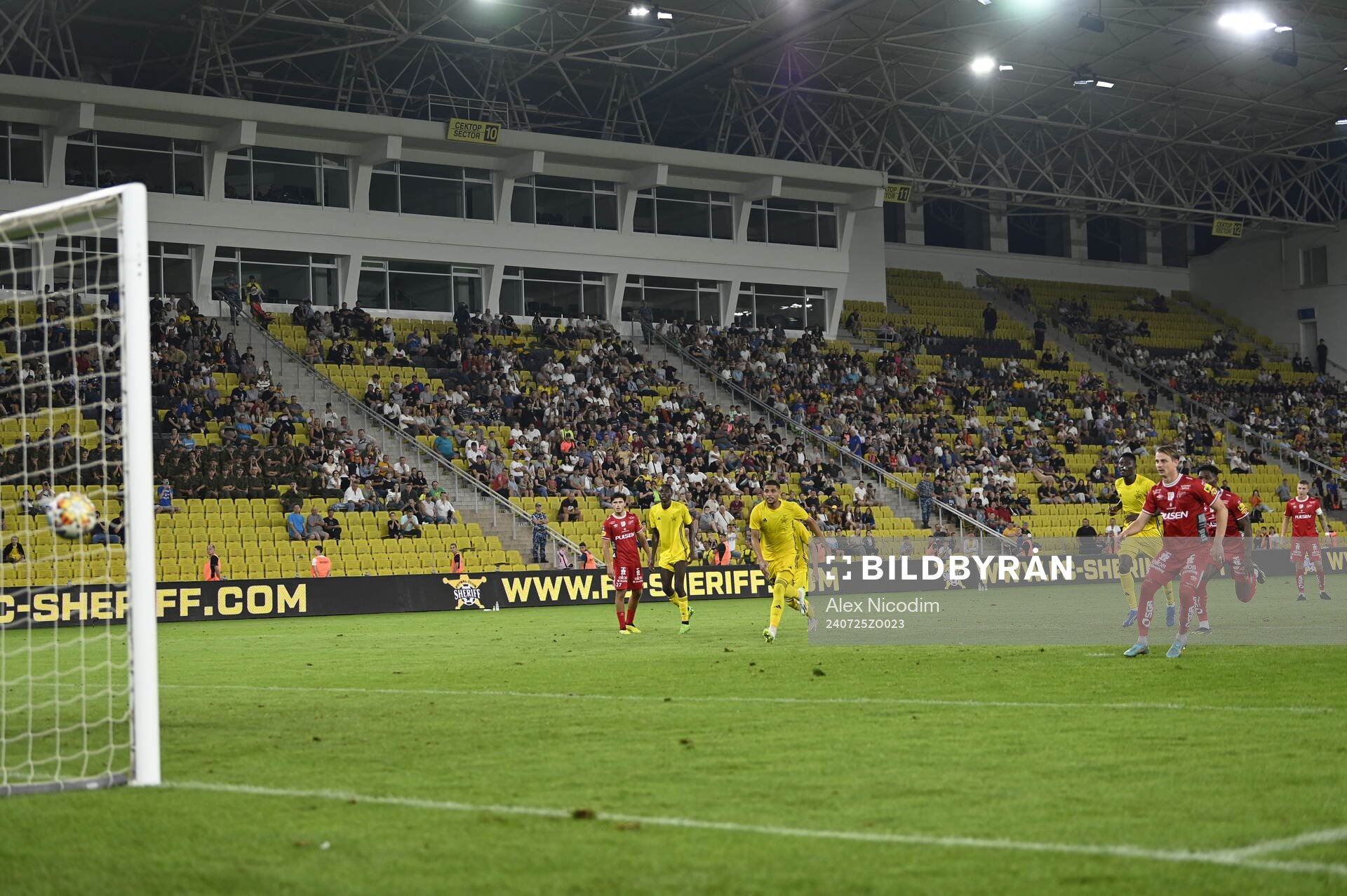 Simon Hedlund of Elfsborg scores the 0-1 goal
