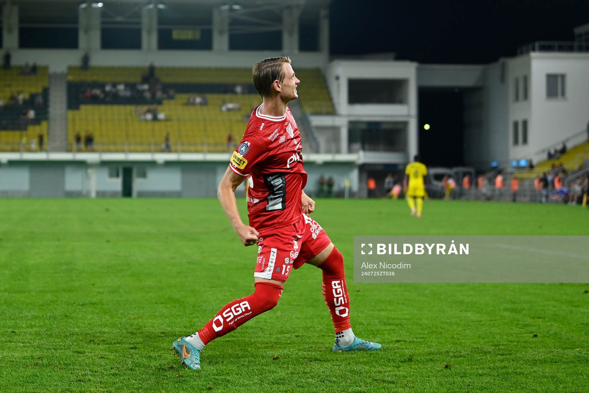 Simon Hedlund of IF Elfsborg celebrates