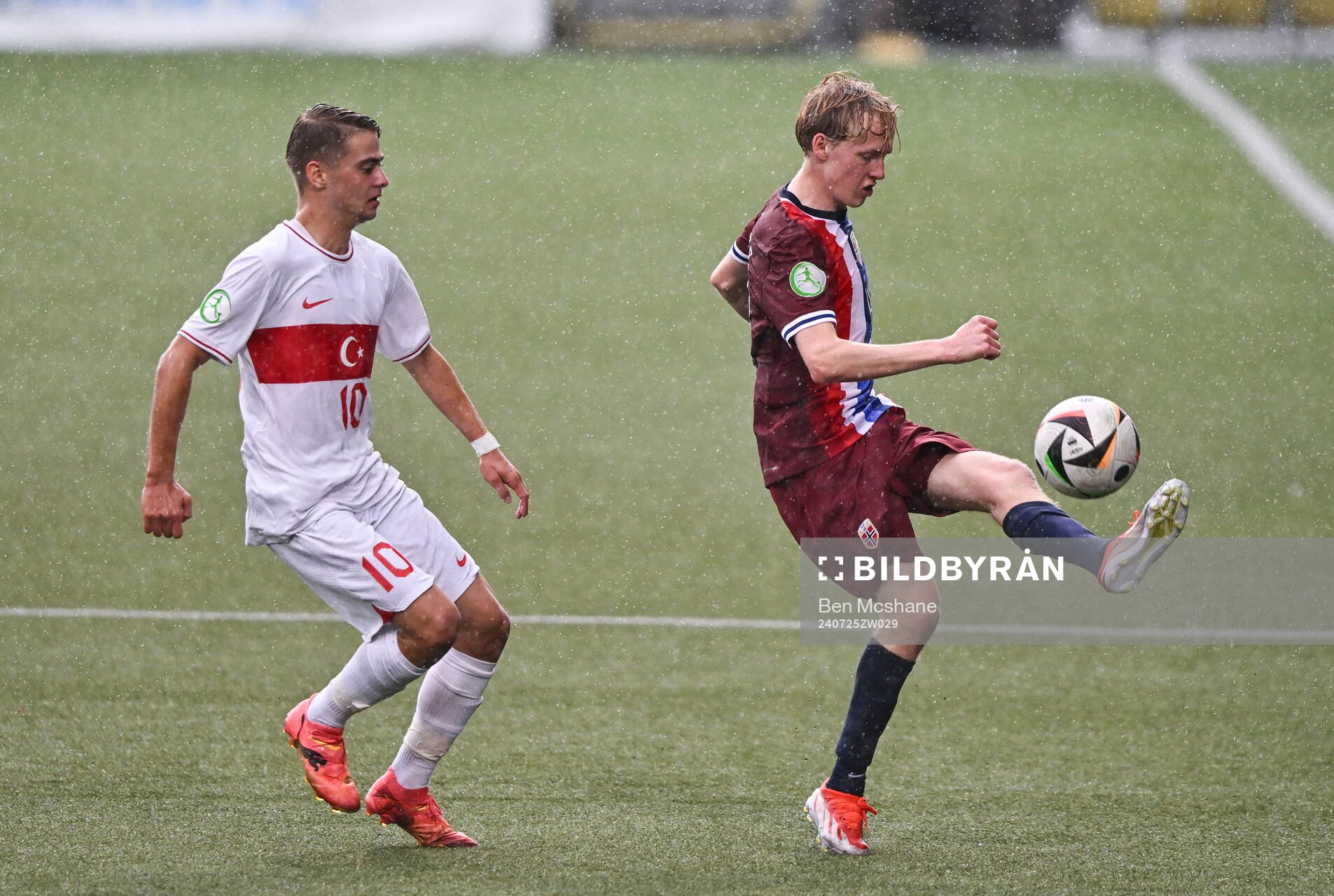 Sondre Granaas of Norway in action against Emir Bars of