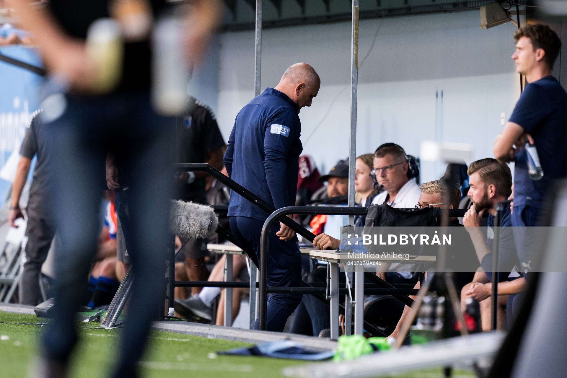 Malmö FFs målvaktstränare Jonnie Fedel lämnar planen