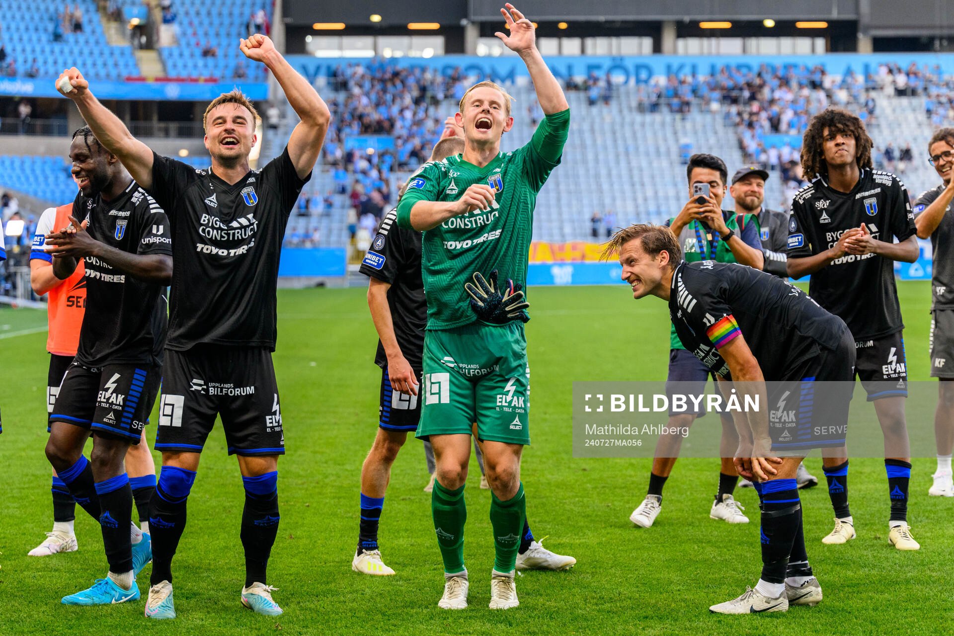 Sirius Henrik Castegren och målvakt Jakob Tånnander