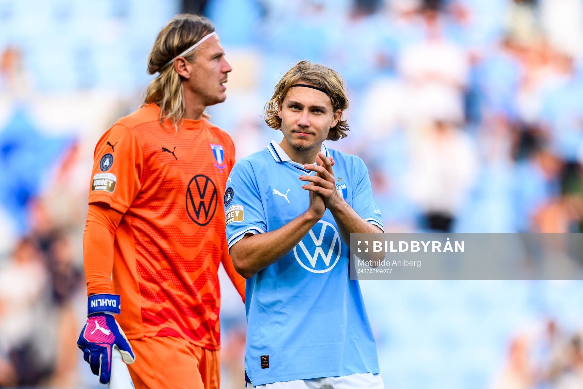 Malmö FFs målvakt Johan Dahlin och Sebastian Nanasi deppar
