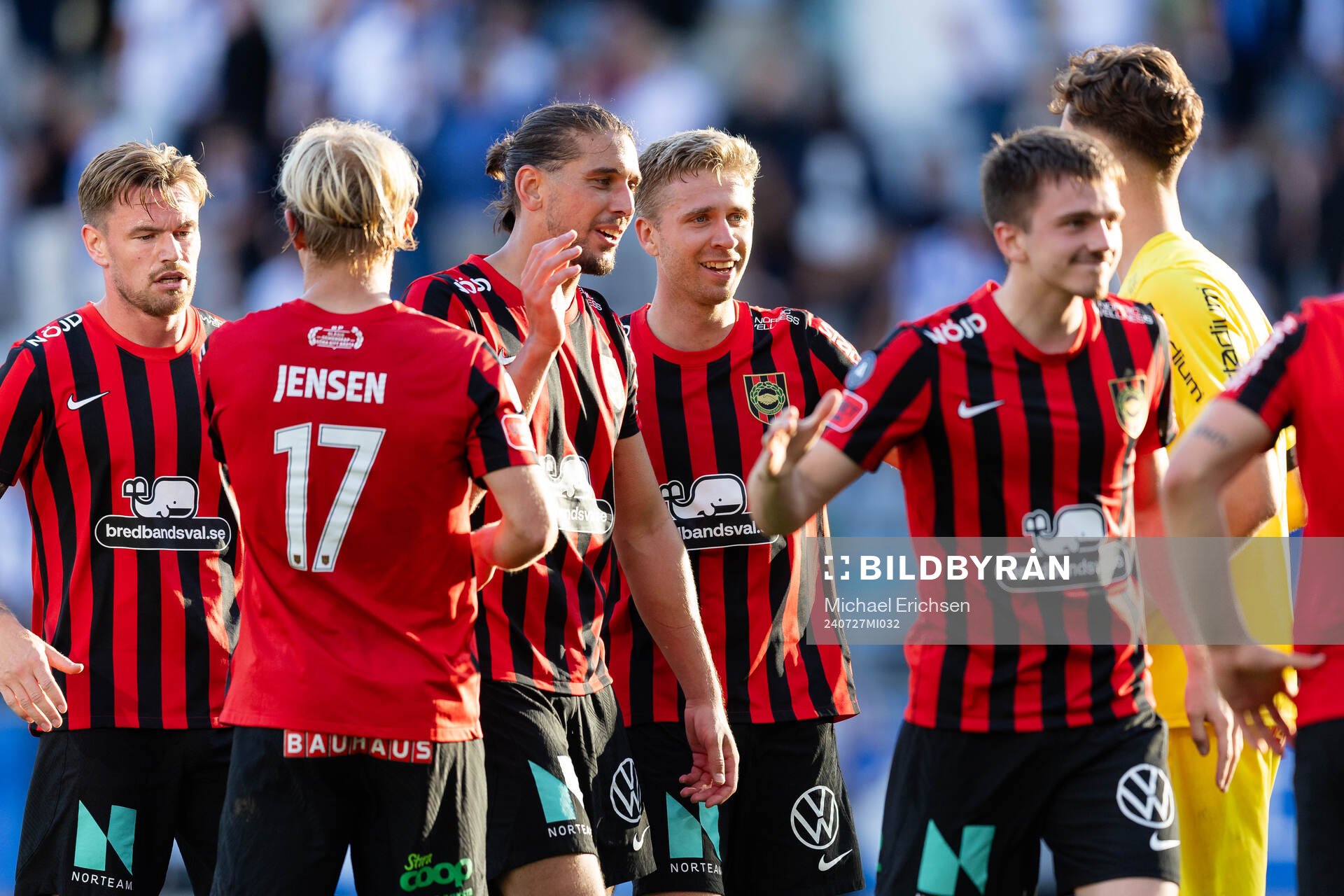 Brommapojkarnas spelare jublar