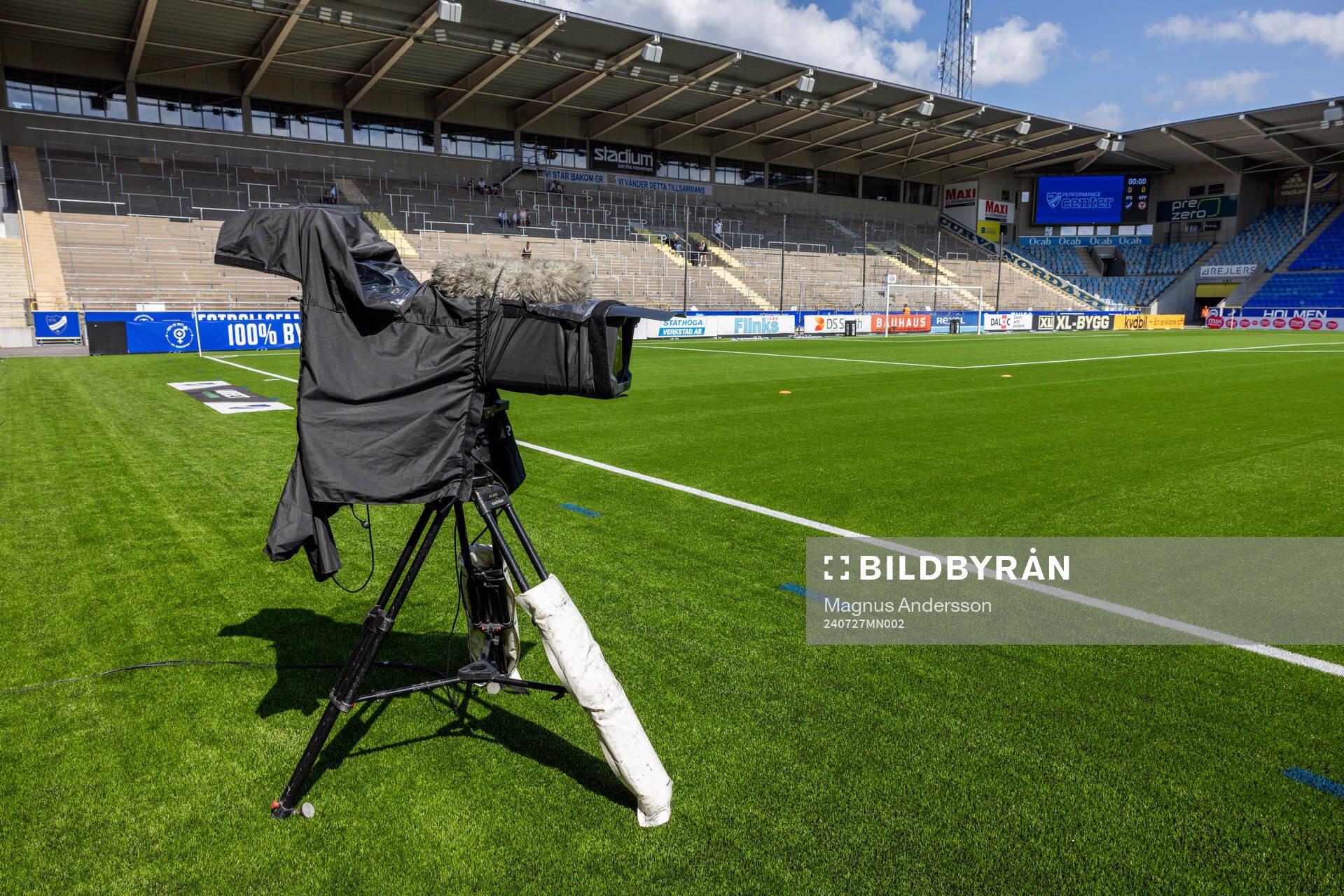 En tv-kamera på Platinumcars Arena