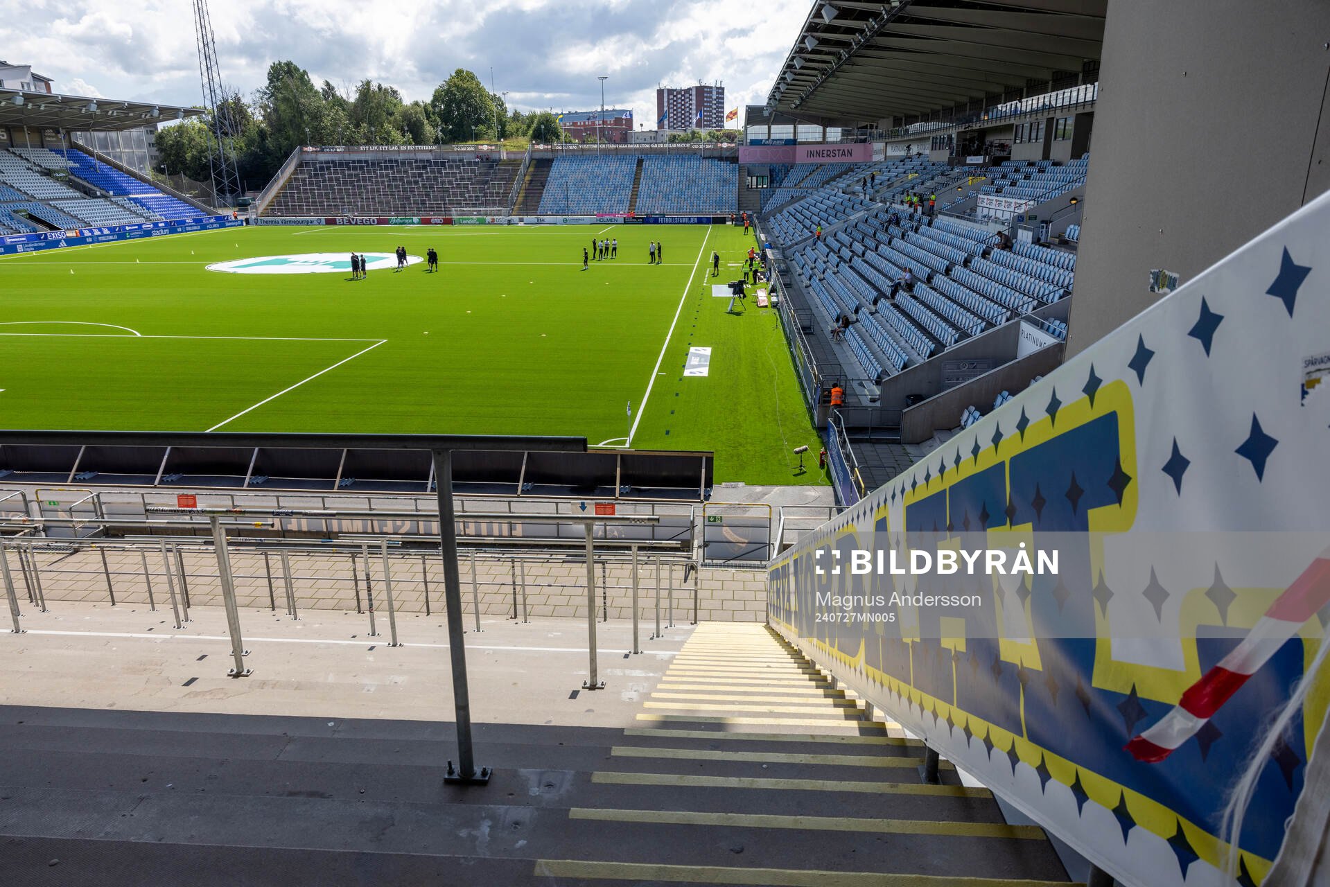 Interiör vy av Platinumcars Arena vid Curva Nordahl