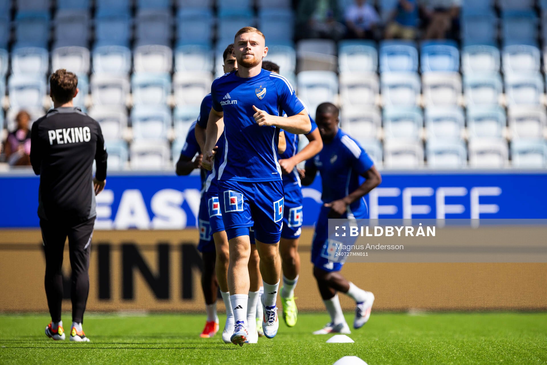 IFK Norrköpings Dino Salihovic på uppvärmningen