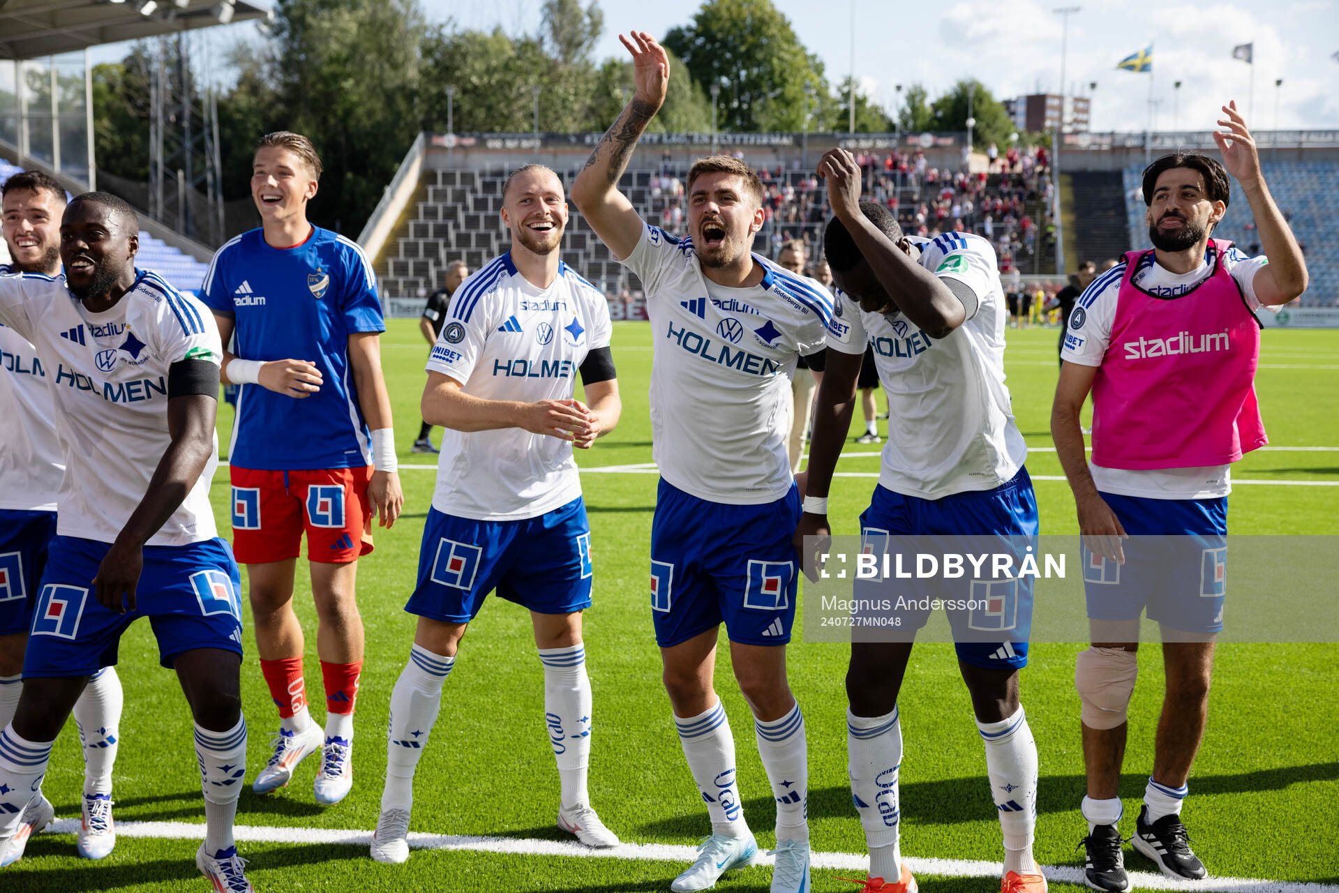 IFK Norrköpings spelare jublar