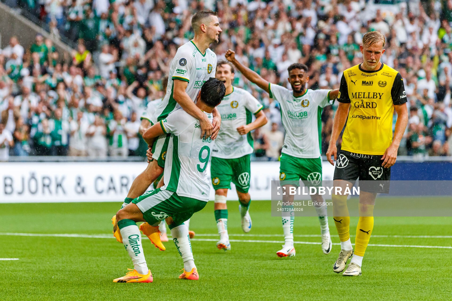Hammarbys Oscar Johansson Schellhas jublar