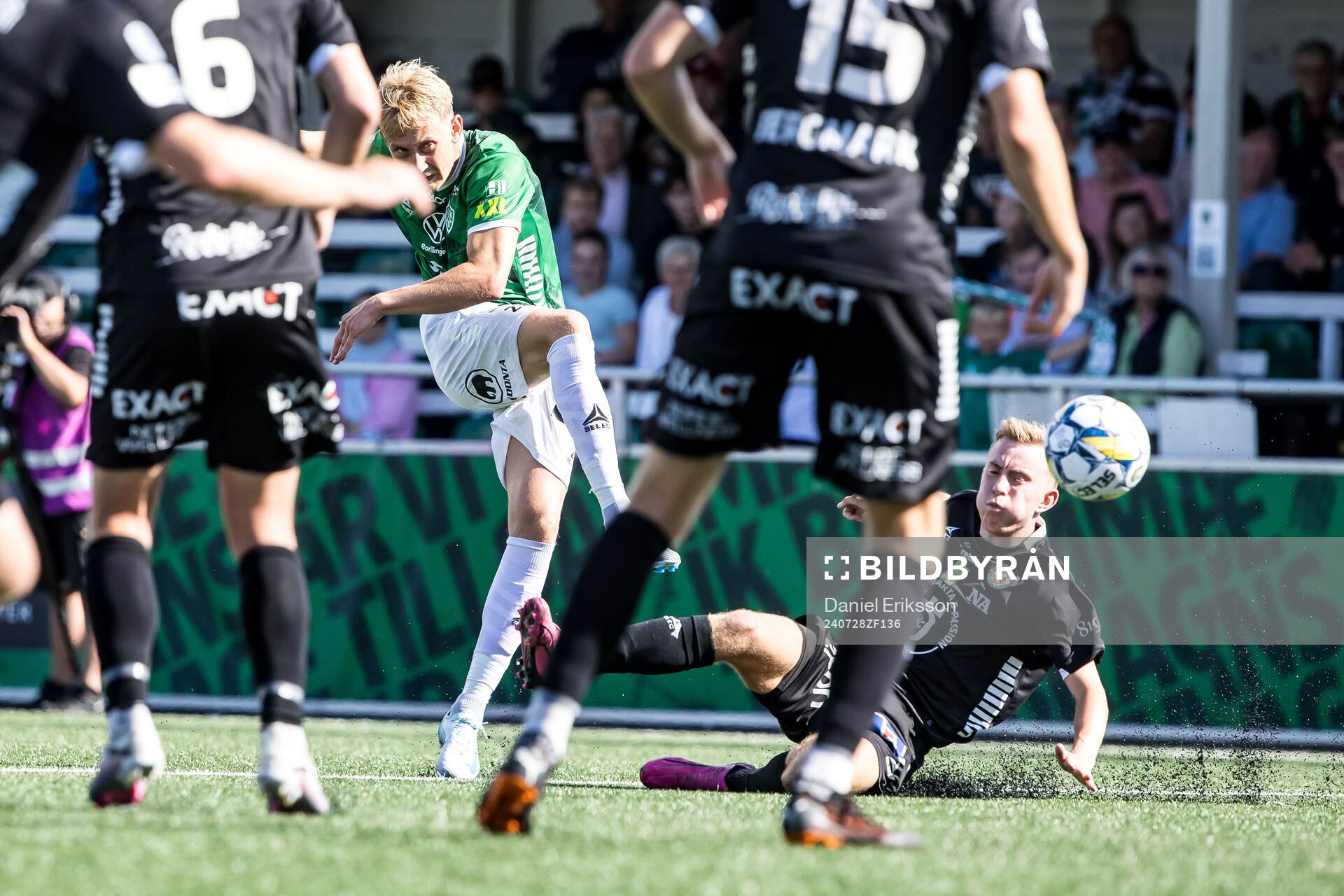 Brages Henry Sletsjøe och Örebros Samuel Kroon